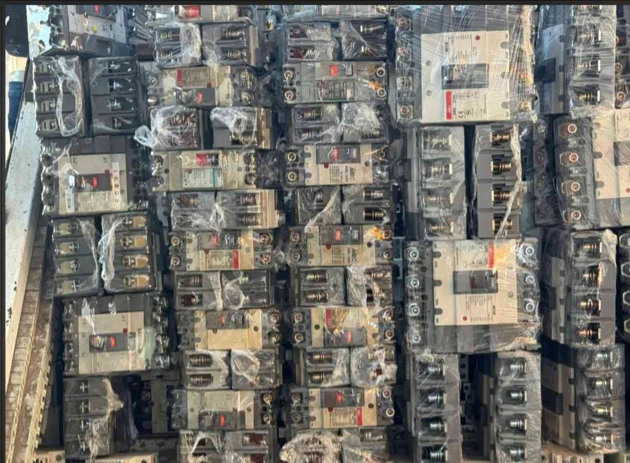 👈ألسلام عليكم تم وصول  وجبة جديدة من ألقواطع ألبالة ألأصلي 👉
👈قاطع ١٠٠ امبير ثنائي كوري اصلي 👈١٠ ألاف  👉

قاطع ١٠٠ أمبير ثلاثي حجم صغير كوري أصلي 👈١٢ ألاف 👉

قاطع ١٠٠ أمبير رباعي حجم صغير كوري وياباني أصلي 👈١٥ ألف 👉

قاطع ١٠٠ أمبير ثلاثي حجم كبير كوري وياباني أصلي 👈١٨ ألف 👉

قاطع ١٠٠ أمبير رباعي حجم كبير كوري وياباني أصلي 👈٢٠ ألف 👉

قاطع ١٢٥ أمبير ثلاثي حجم دبدوب كوري اصلي 👈٢٠  ألف 👉

قاطع ١٢٥ أمبير رباعي كوري اصلي 👈٢٥ ألف 👉

قاطع ١٥٠ ألى ٢٥٠ أمبير ثلاثي كوري وياباني أصلي 👈٢٧ ألف 👉

قاطع ١٥٠ ألى ٢٠٠ امبير رباعي كوري وياباني أصلي 👈٣٥ الف 👉

قاطع ٢٥٠ أمبير رباعي كوري وياباني أصلي 👈٤٠ ألف 👉

قاطع ٤٠٠ أمبير ثلاثي كوري وياباني أصلي 👈٧٠ ألف 👉

قاطع ٤٠٠ أمبير رباعي كوري وياباني أصلي 👈 ٨٥ ألف 👉

قاطع ٦٠٠ أمبير ثلاثي كوري وياباني أصلي 👈١٠٠ ألف 👉

قاطع ٦٠٠ أمبير رباعي كوري وياباني أصلي 👈١٢٥ ألف 👉

قاطع ٨٠٠ أمبير ثلاثي كوري وياباني أصلي 👈١١٠ ألف 👉

قاطع ٨٠٠ أمبير رباعي كوري وياباني أصلي 👈١٤٠  ألف 👉

شورجه عكد النصارى 

👈توجد خدمه توصيل لكافه ألمحافظات 👉

***********
