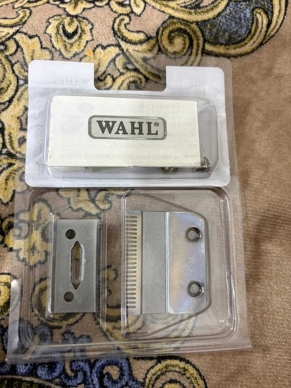 مساء الخير شباب
للبيع 
موس ماكنة WAHL
عدد 2 مع مزيته وبراغي عدد 2


**إذا كنت صاحب هذا الإعلان وتريد حذفه لأي سبب، رجاءا أرسل رسالة إلى الدعم الفني**