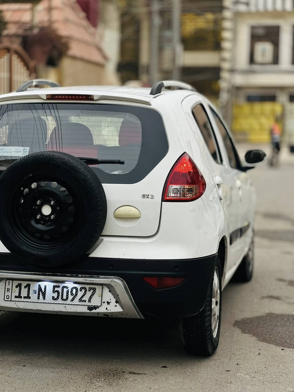 سلام عليكم 
باندا 🐼 كروز 2013 
محرك 1600 
كير عادي 
بيها فقط جاملغ خلفي فقط 
سياره جديده 
صدر محرك كير كلهم مكفولات  سياره جديده بمعنى الكلمه 
عارضها 45 وبيها مجال قليل 
مكاني بغداد حي الجهاد 
***********
