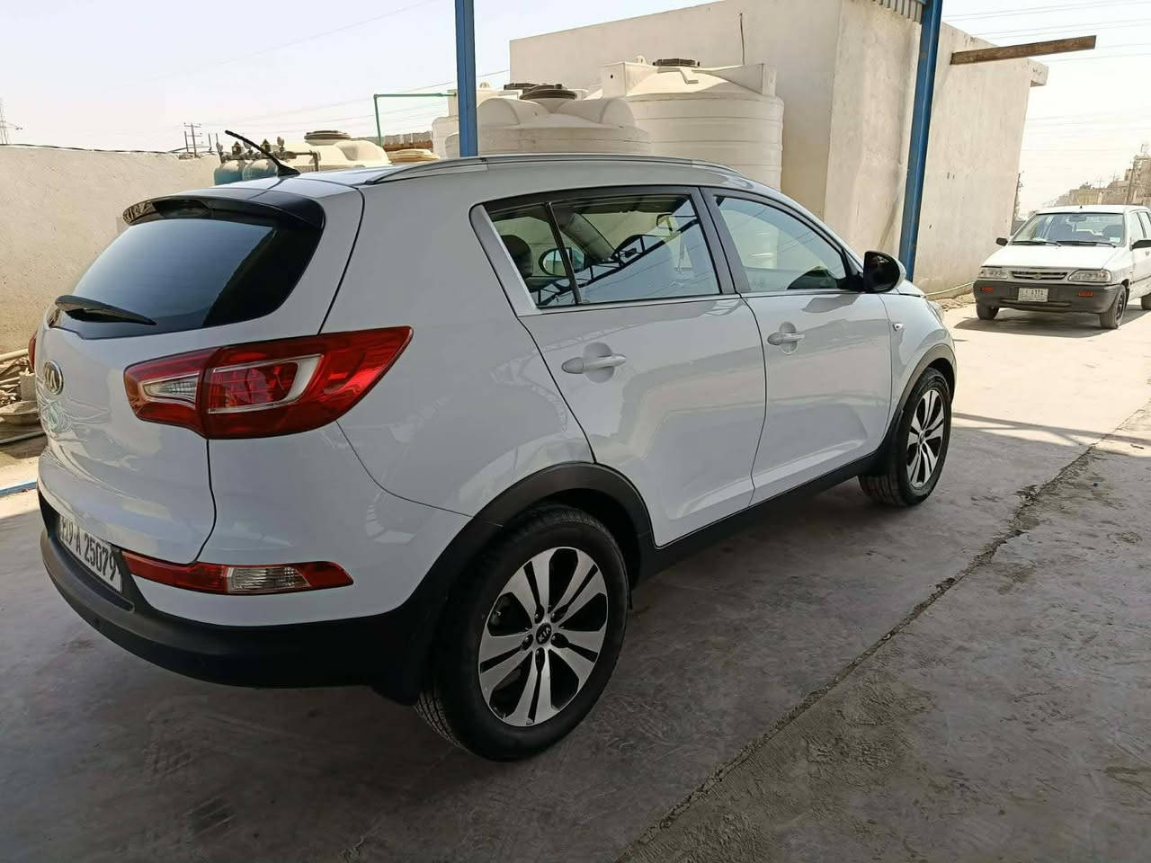 سلام عليكم 
سبورتج موديل 2014 خليجي رقم كربلاء انكليزي بسمي كفاله عامه من ضربه وتبديل وصبغ شرط كفاله وسونار موجود بالمنشور مكينه الفين دوش شرط كير خير من الله تبريد تدفئه حداديه جديده تخم تاير جديد مابيها اي نقص السعر 150$ واتساب ‏‪0781 195 1945‬‏
