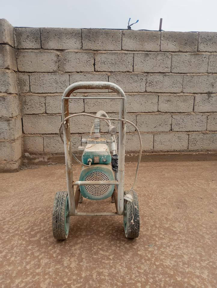 ماطور صبغ4800بار صوندا طول 15 متر نوزل جديد  للبيع النضافة 90 ‎%‎العنوان بعقوبة‭0
0789 156 5237‬
