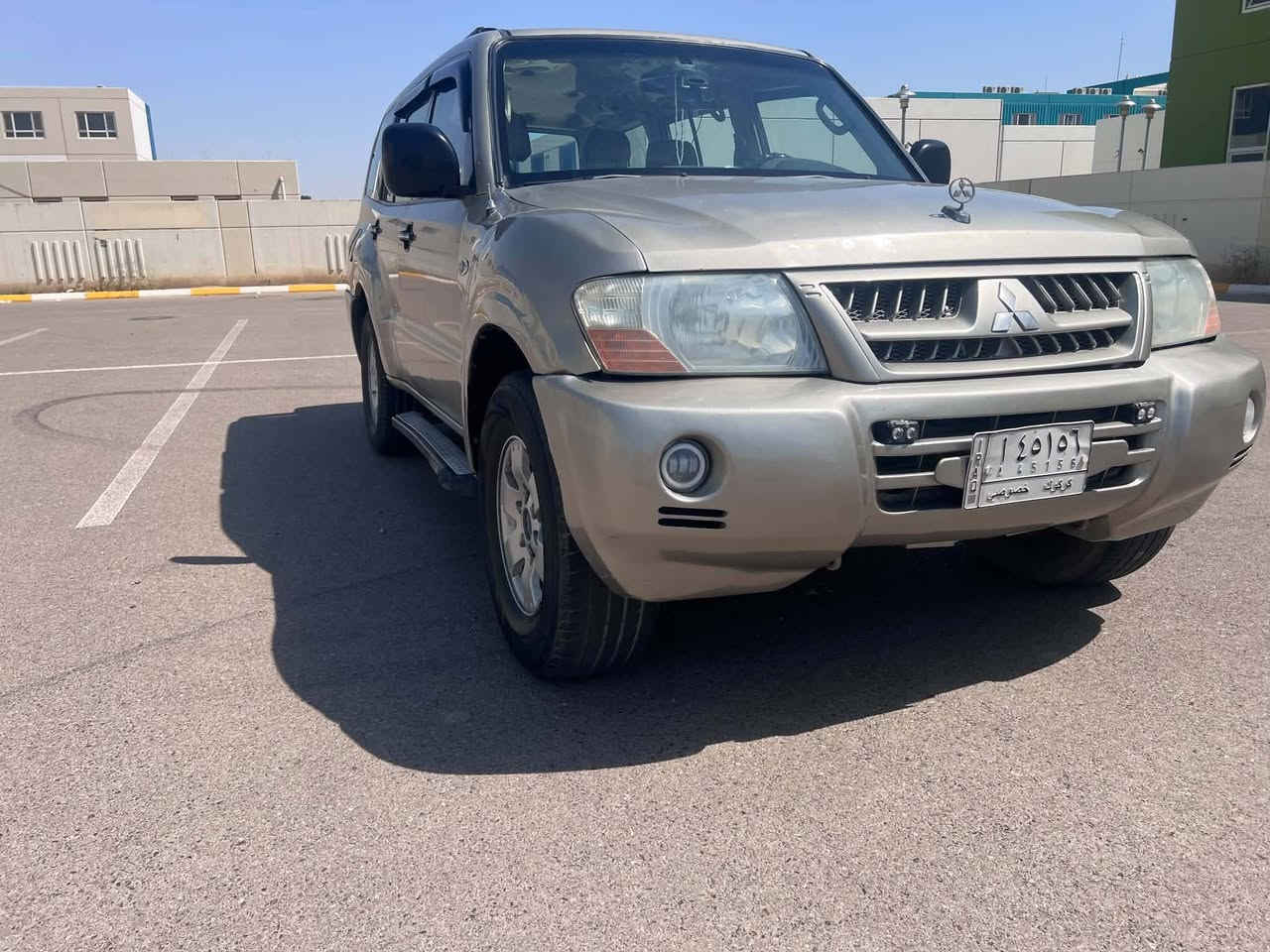 السلام عليكم باجيرو موديل 2003 رقم كركوك انكليزي مشروع وطني مكينه 6 سلندر 3000  مصبوغه حزام جماليه حادث جاملغ ايمن ماواصل شواصي او لغد 
كير اوتو دفع رباعي بس لاغين الدرايم شفتات الاماميه تبريد 3 قطع شغال كهربائياتهه كلهه شغاله بيهه فقط مشط الاستيرن بي نضوح دهن قليل للبيع او المراوس السعر 82 وبيهه مجال ***********
