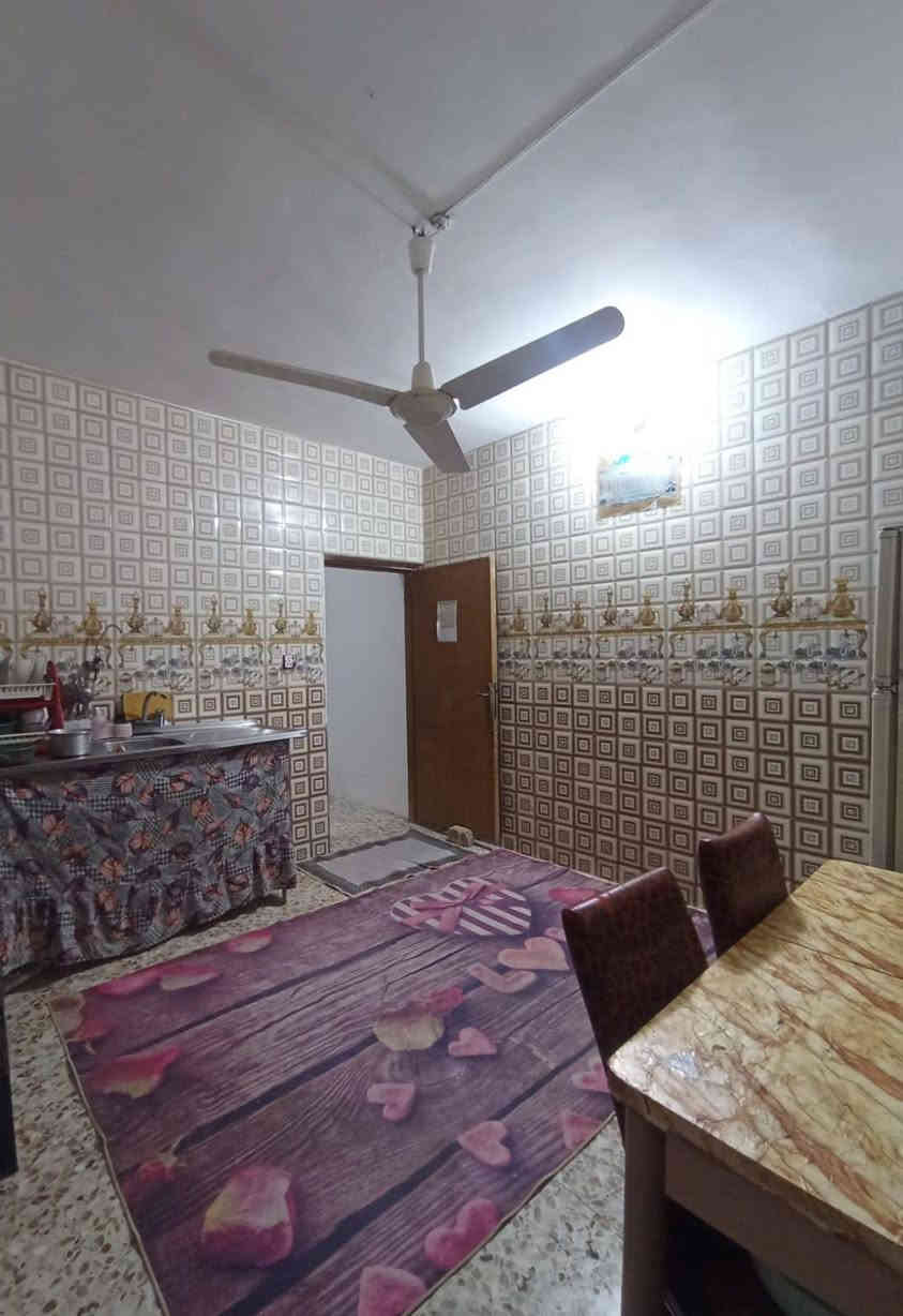 بسم الله الرحمن الرحيم 
«وَفِي السَّمَاءِ رِزْقُكُمْ وَمَا تُوعَدُونَ»

يالله اللهمَّ صلِّ على محمد وآل محمد 
🏡دار للبيع طابو /صرف 
المساحة  137ونص ونص 🗾
الواجهية 5 ونص /النزال 25

تفاصيل البيت: 
يوجد غرفه نوم 
استقبال +مطبخ +هول كبير 
+صحيات +گراج سيارة 
توجد خدمة الكابل الضوئي (الأنترنيت) ✅
مولد ذهبي ✅
🏫يوجد مدارس مسافة 200 متر على البيت متوسطة بنات وابتدائية ✅
ومقابيله متوسطة ولد وابتدائية 
قريية على الشارع العام 

العنوان 🔽🔽
الحلة شارع 80 المهندسين الرابعة قرب مدرسه عمر بن عبد العزيز 
السعر ⭕خاص  السعررررر مناسب جداً جداً 🛑🛑
رقم الهاتف: 
***********
***********
