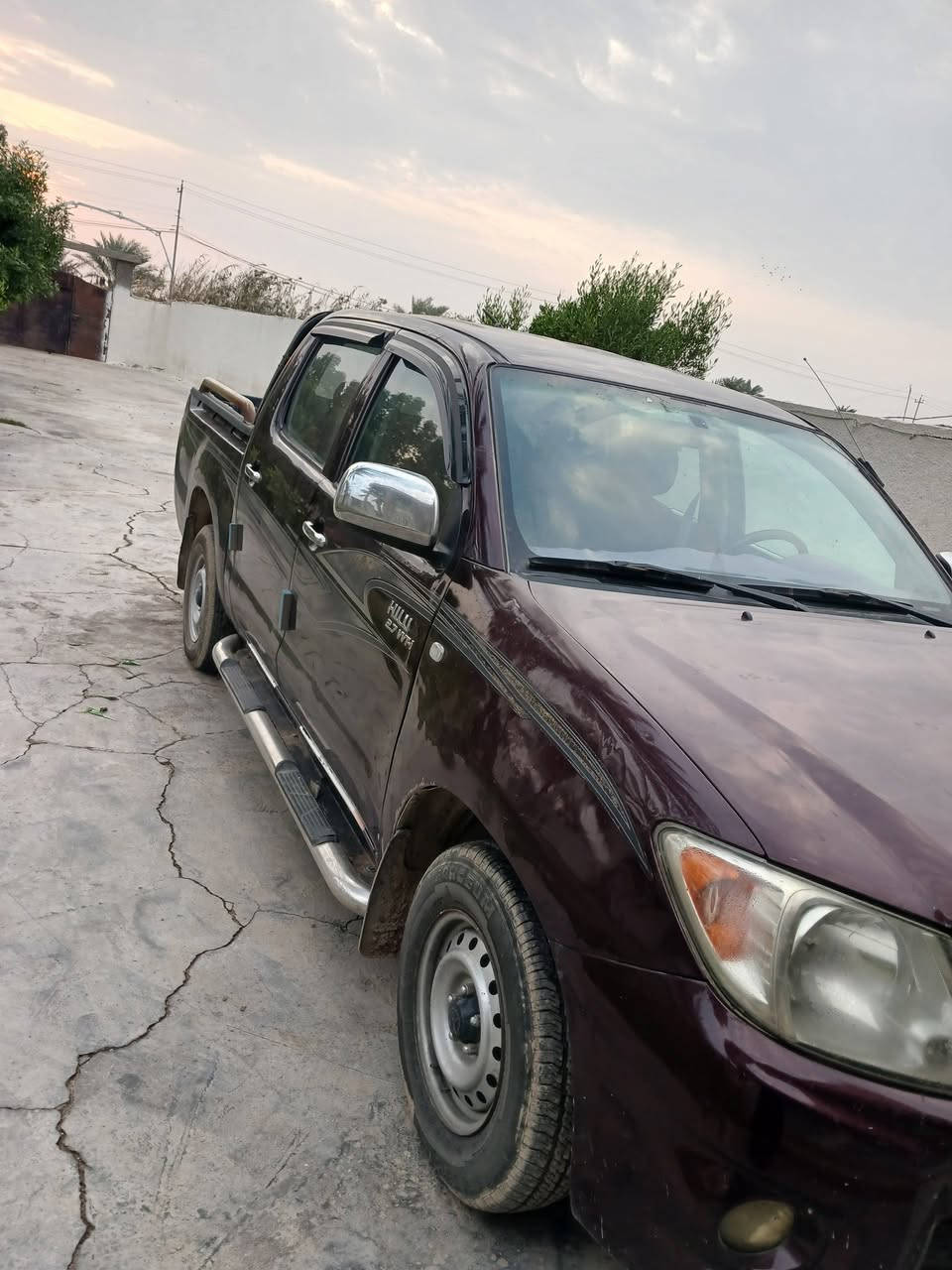 تيوتا هايلوكس ٢٠٠٦ سعودي كير عادي بيها الغماره والبنيد مصبوغ اثر ضربه والباقي جديد مكينه كهربائيات صدر وتخم تاير الحمدلله.....***********
