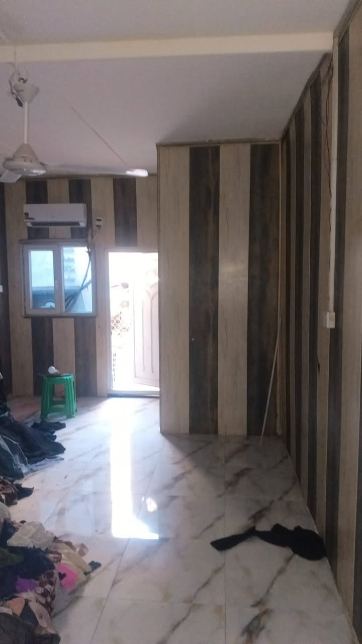 السلام عليكم اخي مشتمل مثل ماموضح ساندويج نضيف كلش وفوكه قمريه حديد للحمايه إضافة بيبان ببي سي وشبابيك ببي سي وبيبان حديد ومطبخ خارجي بيه باب حديد وشباك مكان بغداد حي لجامعه. (علما انته تجي تفتح وتاخذ) خلي سعر يرضي رب العالمين واذا اجيتني بياع شراي وتكسر بالسعر تشوف شي يغثك خاص موجود وأهلا وسهلا بالجميع


**إذا كنت صاحب هذا الإعلان وتريد حذفه لأي سبب، رجاءا أرسل رسالة إلى الدعم الفني**