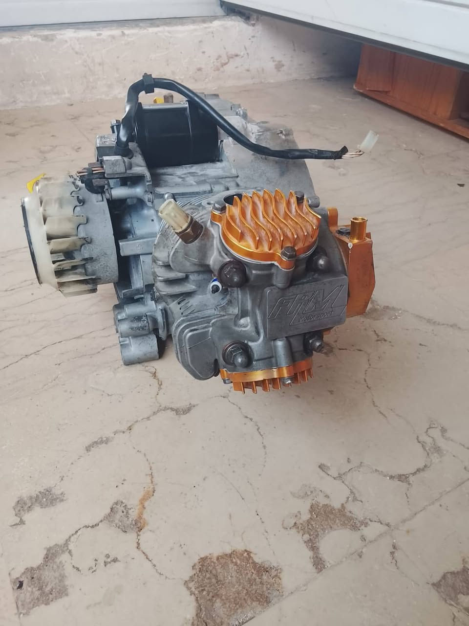 سلام عليكم تزويد للبيع ماكس وسكنس كله اصلي غراض مفوله ونظيفه اسعار خاص رجاء شتريد بل خدمه مكاني بغداد حي العامل رقم ***********
