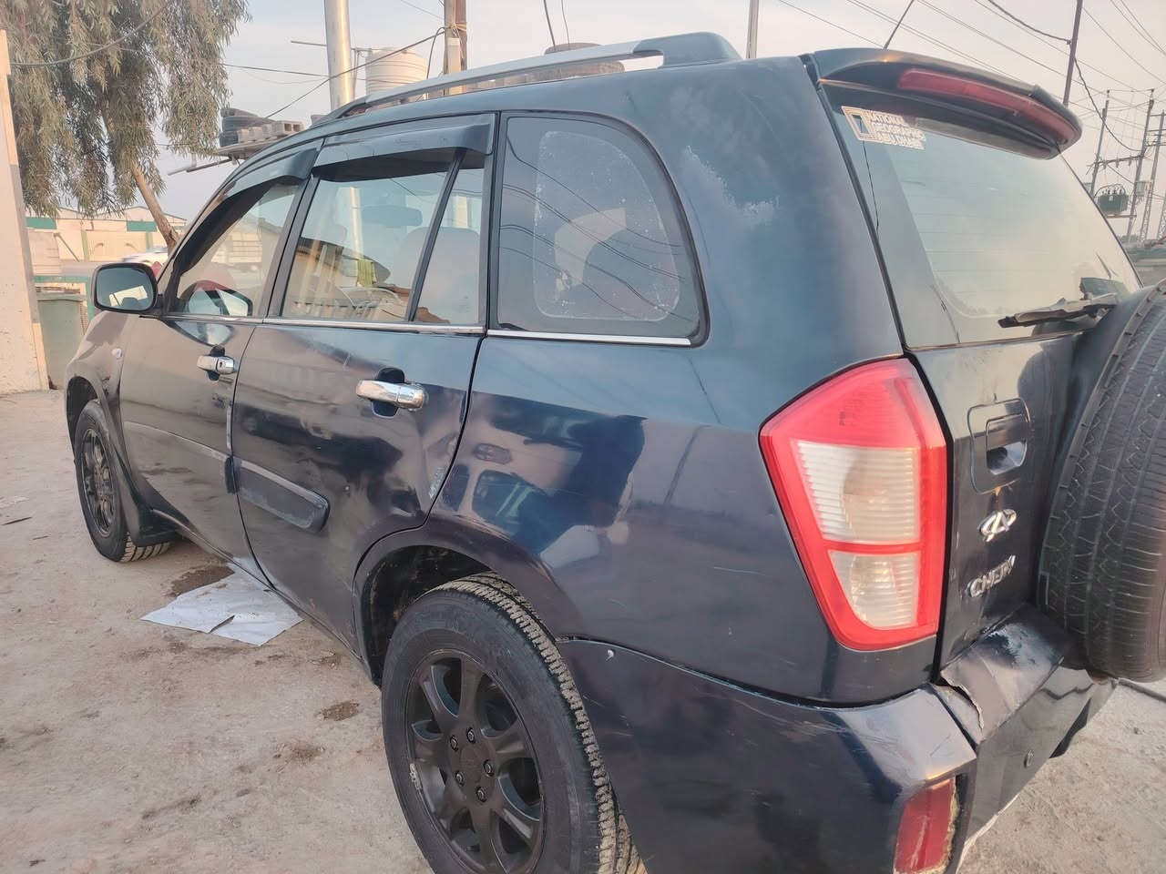 شيري تيكو 2013 رقم قادسية الماني مكفوله من الضرر القوي والخياس بيها تكحيلات بسيطه مصلحه كير محرك جديد تدفئه تبريد حدادية كهربائيات غرفه جديده عسلي وبيجي تراي وين متريدالسعر 45$ وبيها مجال للاتصال *********** مكاني بابل الحصوة
