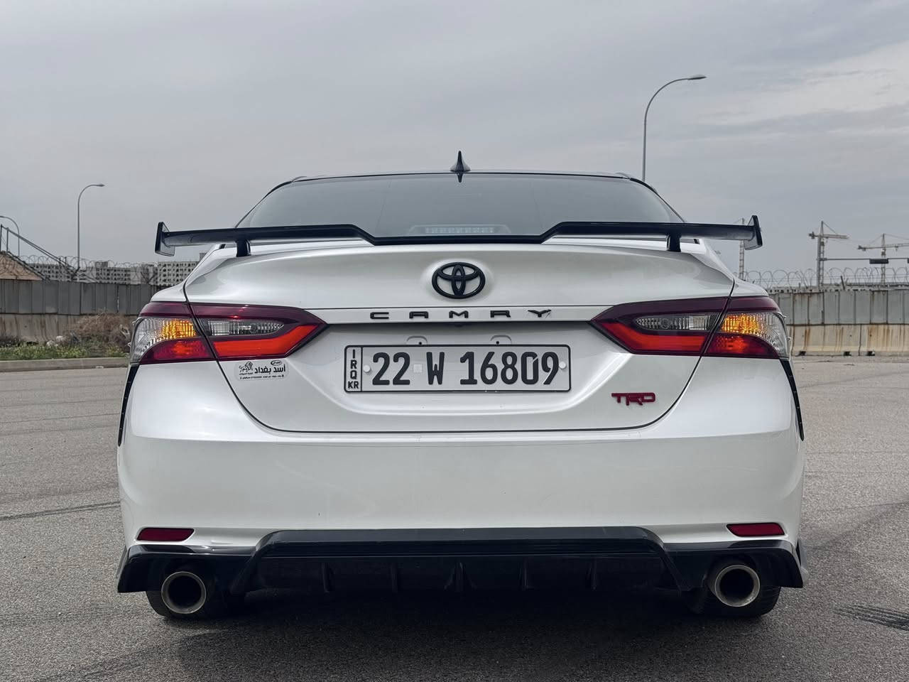 الـنوع : تويوتا✅
الفــئة : كامري TRD✅
اللـون : ابيض😍 سقف اسود 
سعـة المحـرك: V6 35 ✅
سـنة الصـنع :  2023✅
المسـافة المقطـوعة:55 مايل✅
الحالة. حادث جانبي جاملغ امامي وباب صبغ وشبر بالباب فقط

الموصفات
شاشة   
بصمه 
هند بريك بصمه 
‌‎كاميرة
اوتو هولد (𝐀𝐮𝐭𝐨 𝐇𝐨𝐥𝐝)  

رادار امامي (تحديد مسار)

‌‎رادار خلفي (التحذير من الاصطدام)

‌‎نظام (𝐄𝐜𝐨)

نظام (𝐍𝐨𝐫𝐦𝐚𝐥) 

نظام (𝐒𝐩𝐨𝐫𝐭)

تحكمات  استيرن

كشنات كهربائي 

بكلايتات (𝐋𝐞𝐝) ليد بيلادي

داخل حزام احمر 

ويل كروم.
السعر 188
رقم. أربيل الجديد 

العنوان. بغداد السيديه
الاتصال ***********.
