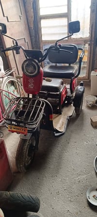 دراجه شحن ثلاث عجلات السعر 300 للاستفسار الاتصال على الرقم 07712827325