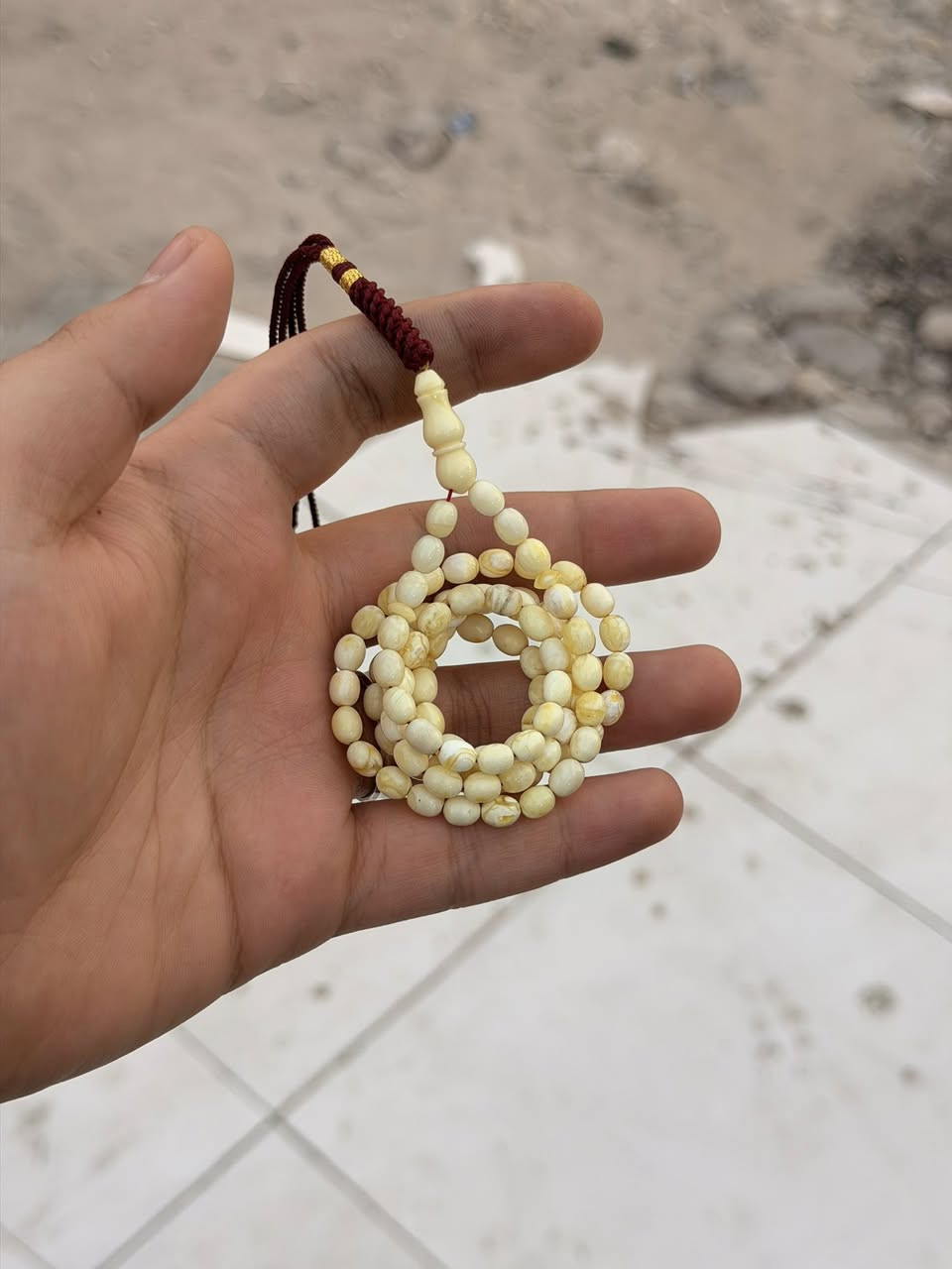 السلام عليكم
سبحة كهرب حر طبيعي كصه بيض حمام سيراميك بعسل قطعة بياض تبارك الرحمن مال كويت 🇰🇼 قطعه مرعبه 101 وزن 12 غرام اسعارها معروفه اني ابيعلك جوه السوك كله الغرام ب 8$ شراي اتصل او راسلني واتساب رقمي ***********
