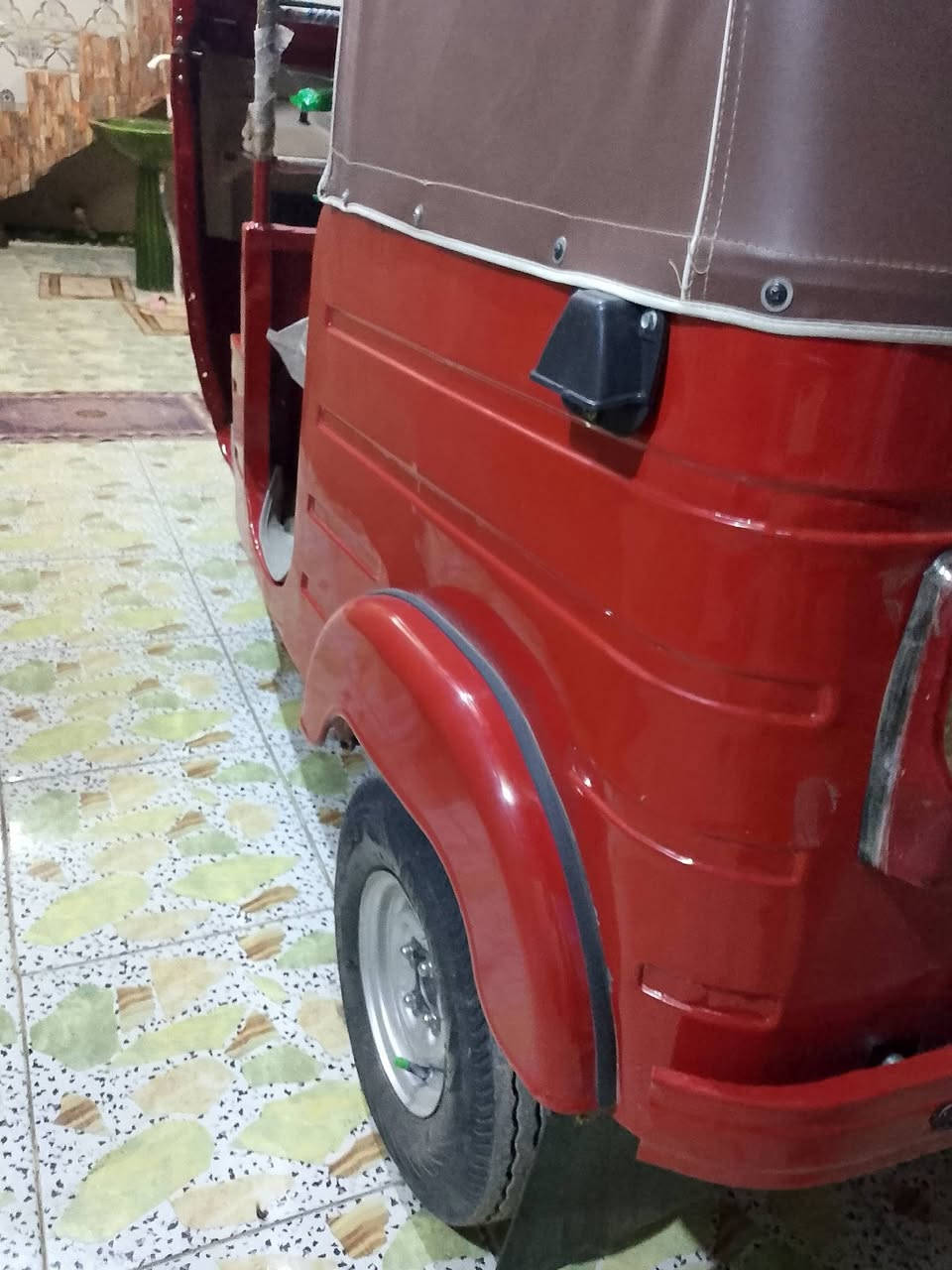 سلام عليكم تكتك موديل 19تكتك جاهزه من كلشي كير اكسن مكينه خير من لله بيعه بيعه بس دوس تكتك حلوه 
***********
