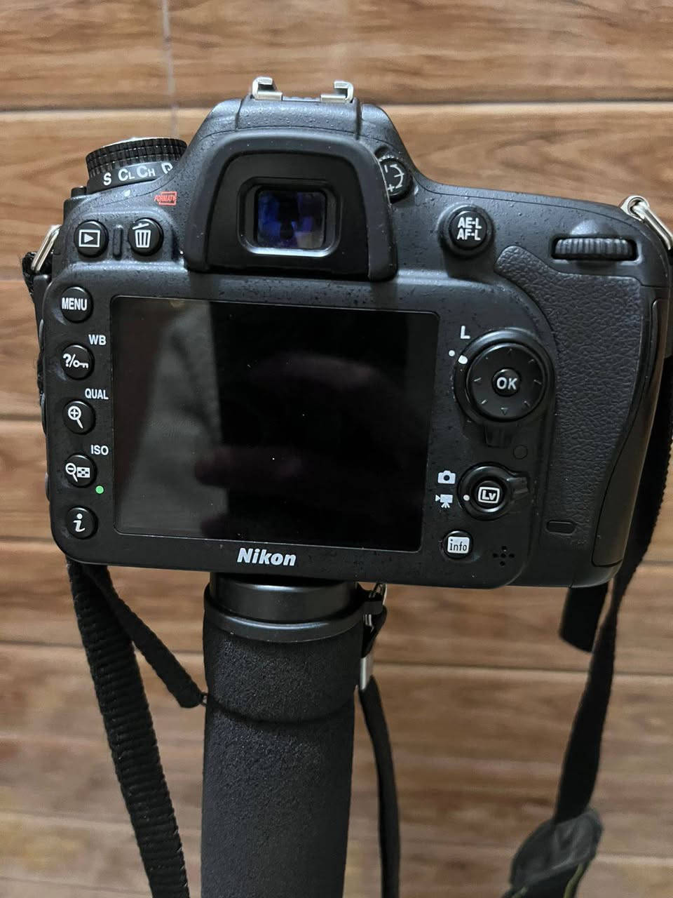 السلام عليكم   
‏Nikon 7200 
‏ملحقات
‏بدي7200
‏عدسه 18_140
‏شاحنه بطاريه
‏حزام نيكون 
‏قباقه وكتلوكات وكارتون 
‏السعر 750  
‏***********
‏العنوان /بغداد الامين الثانيه 
‏
