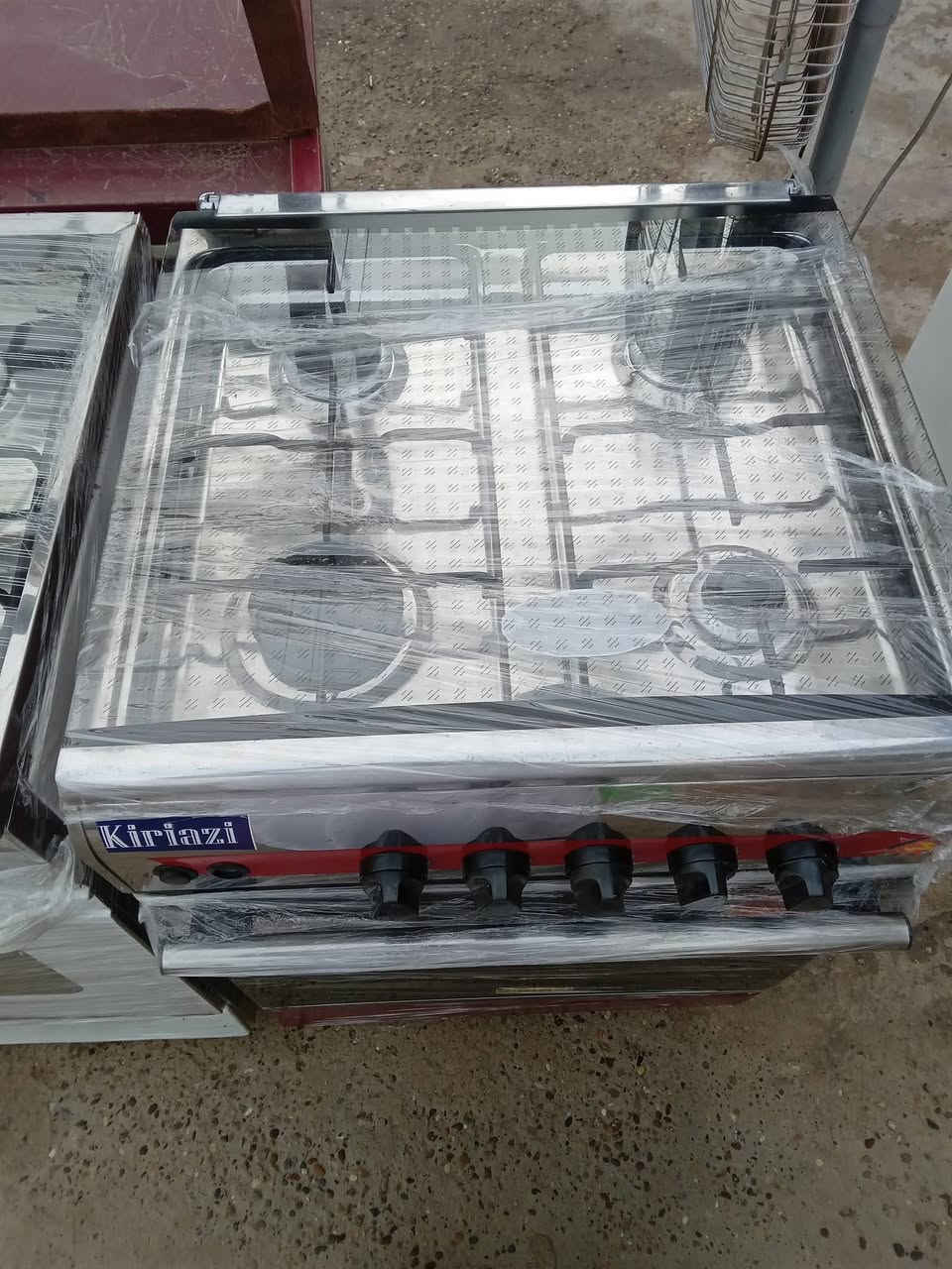 بسم الله وعلى بركة الله
طباخات أربعة عيون مصري ستيل مستعمل اخو الجديد نظيف جدااا 
ملاحظة: كل طباخ سعر
العنوان محل بلدروز مجاور ابو وطن للمفروشات 
الموبايل  ***********
