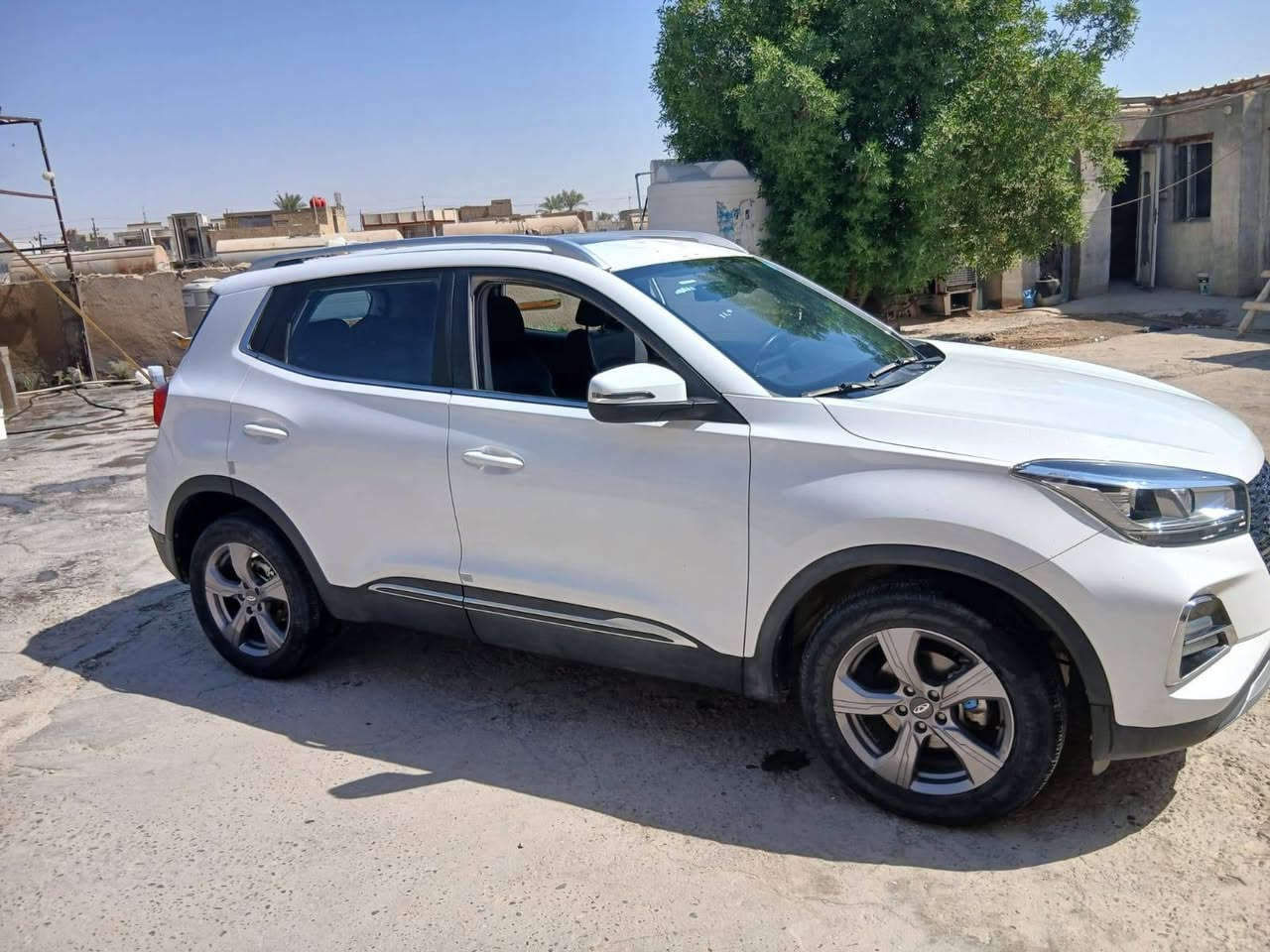 تيكو ٤ برو موديل ٢٠٢٢ أعلى فئة فئة لكجري ماشية 58 الف  سعر 16 مليون بيع مستعجل
المواصفات
محرك 1500 تنفس طبيعي
كير cvt
فتحه سقف
‏تحكمات ستيرن
‏بصمت تشغيل عن بعد، وبصمه ابواب
‏تبريد قطعتين
‏شاشة كبيرة
‏حساسات ضغط الاطارات
‏تحكم تبريد لمس
‏هاند بريك بصمة
‏كامرا خلفية ،  حساسات
‏اوتو هولد
‏مساعد انحدار
‏مثبت سرعة
‏كشنات جلد


**إذا كنت صاحب هذا الإعلان وتريد حذفه لأي سبب، رجاءا أرسل رسالة إلى الدعم الفني**