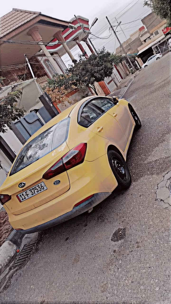 كيا فورتي 2014 مشروع وطني بسمي كير مكينه شرط 
تدفه تبريد شغال  مرايه كهربائي شاشه كامره سياره بدون ضربه جاهزه مابيه نقص بطاقه بنزين   بيه منظموعه غاز وياه السعر 100 بي مجال 
***********
