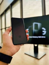 S20 ultra  المعالج  Snapdragon 865 5G الكامرة 108MP         الكامرة ال...