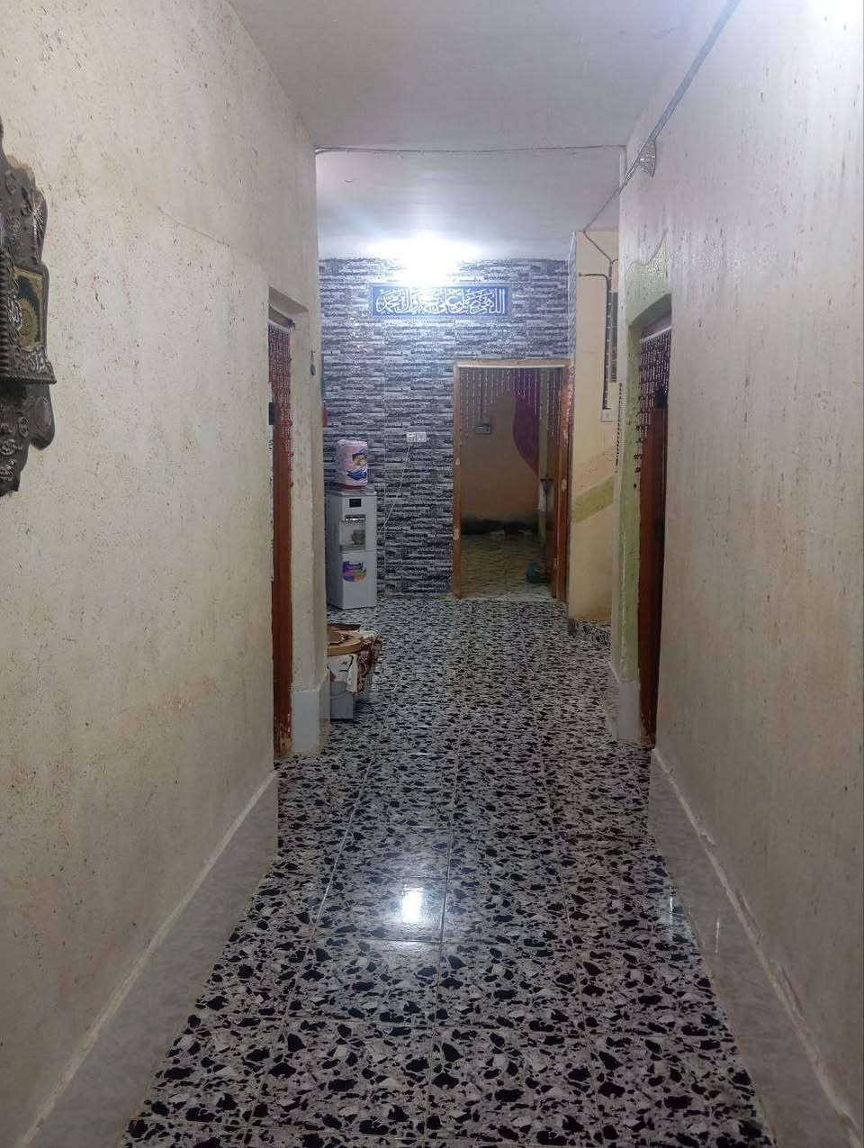 السلام عليكم
دار للبيع مساحة ٢٠٠ م  طابو صرف.
في حي الجهاد (زويريجات) موقع الدار مميز  ع الشارع الرئيسي مقابل الشط و العزة مباشرا 
للاستفسار الاتصال ع الرقم : ***********
