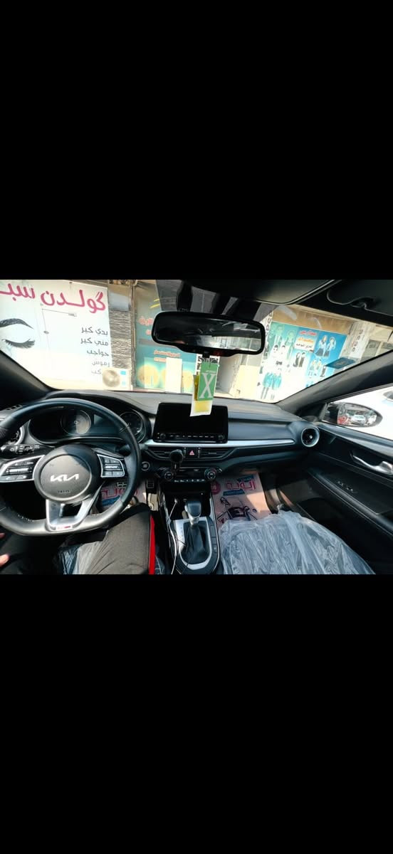 كيا فورتي: 2023
رقم مميز بغداد بسمي
Gt lien اعلى موصفات 
‎محرك سياره دوش 2000
بصمه 
تحكمات ستيرن 
فتحه سلايد روف
تشغيل عن بد HoLDato
دخول ذكي لسياره وبصمه أبواب 
فتح صندوق حساس عن بعد وتحس عن بعد 
مري جانبيه حساسه ونقطه عمياء ومستشعره 
رادار امامي خلفي ومستشعر وحساسات 360 درجه 
شحن الجهاز واير ليس Remote phone charging
نضام auto hold كهربائي تحكم في الكير اوتماتيك في الازدحام 
كشن جلد . 
قياده ذاتيه Self-driving
مثبت سرعه وتحكم ستيرن ذكي وتحديد مسار 
شاشه حجم (10.9) CarPlay 
مقاعد كهرباء Electric seating
ثلاث انضمه لقياده : sport-normal-smart
سايد بريك  Sidebreak : بصمه 
لد امامي خلفي 
ثلاث انضمه car lights 
سياره كلين بدون صبغ 
الاستفسار :***********
