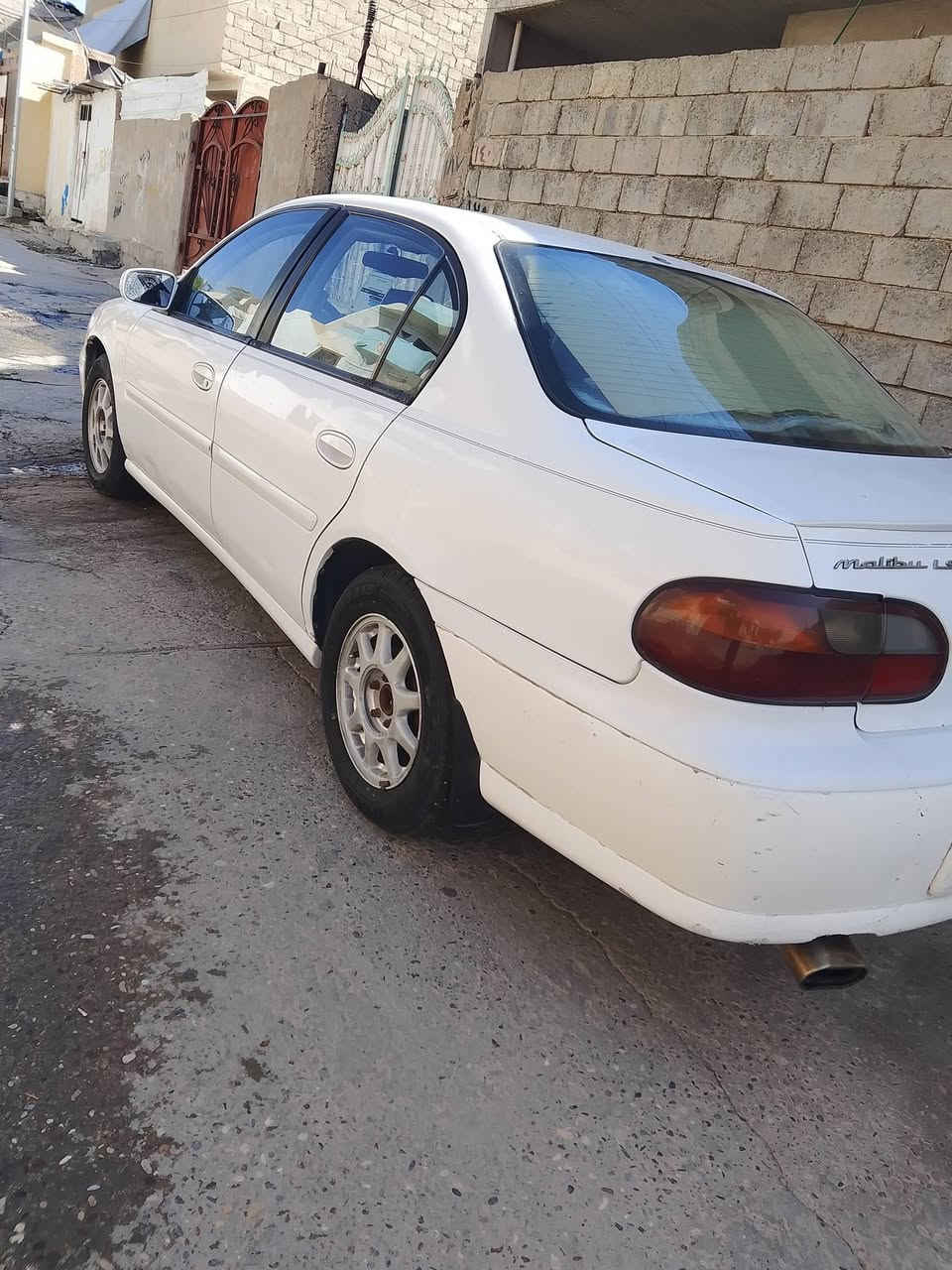 السلام عليكم سياره للبيع نوع سياره ماليبو موديل 97 محرك نضيف طخم تاير نضيف دوشمه جديده سعر السياره 37 ورقه وبيه مجال للاستفسار عل هذا الرقم ***********
