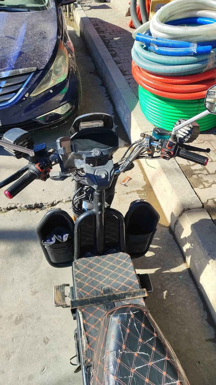 سلام عليكم دراجة جبلي الاخوين موديل 2024 للبيع الدراجة نضيفه واحله من الصور دبل سويج دبل ريمونت فقط البطاريات نصف عمر للاستفسار على الخاص او على الهاتف/ ***********/***********
