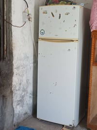 ثلاجة • نظيفة كلش • سعر قفل