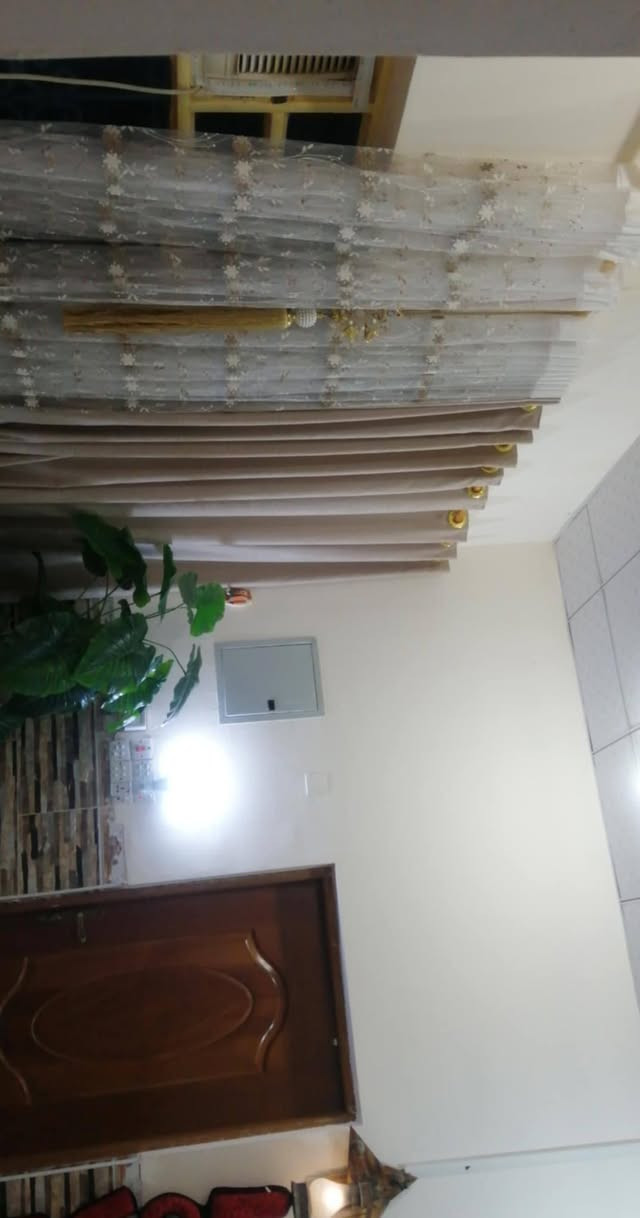 بيت زراعي حي النفط 
مساحة ١١٤ 
التفاصيل 👇🏻👇🏻
بناء حديث 
غرفتين وصاله ومطبخ وبراني ومجمعات صحية داخلية وخارجية ومخزن بالطابق الثاني وسطح ودرج ثاني جاهز لبناء الطابق الثاني 
قريب على احمد مطر 
سعرالبيع 80 وبي مجال..
للاستفسار 
***********
***********
أو زيارة مكتب المشرف للعقارات السماوة شارع الاسكان مقابيل صيدلية النورين والمستقبل
