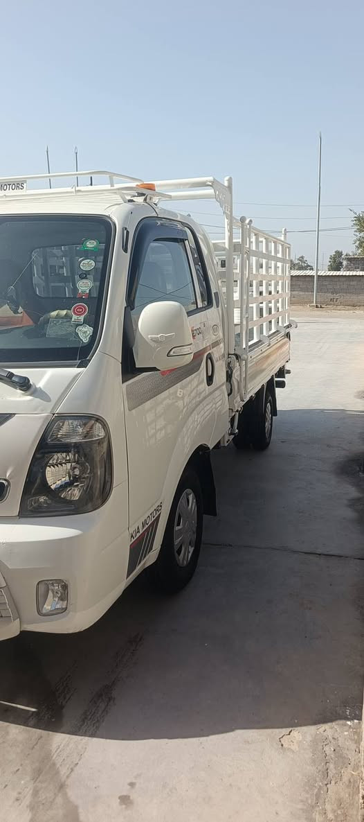 السلام عليكم كيا موديل 19 رقم واسط سنويه لل 27 سياره بيها تبديل بس بنيد بدون دواخل محرك خير من الله لا تنقيص ولا تبخير تبريد شغال تخم تاير السياره سعر 130 بها مجال هي ومحجرها مكان واسط الصويره//***********
