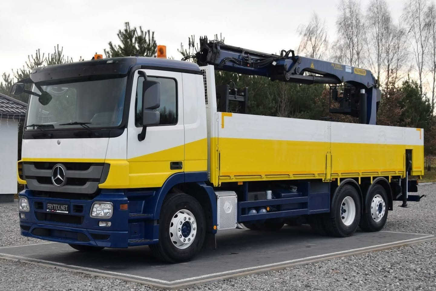 Mercedes-Benz
Actros 2641
سنة الصنع 2014
عداد 290.000 كم 
ناقل حركة أوتوماتيكي 
قوة المحرك 410 حصان 
عدد المحاور 4 
رافعة pk 21001
السعر 45 الف دولار 
شامل كمرك ضريبة شحن 
مدة الوصول 16 يوم بعد الحجز


**إذا كنت صاحب هذا الإعلان وتريد حذفه لأي سبب، رجاءا أرسل رسالة إلى الدعم الفني**