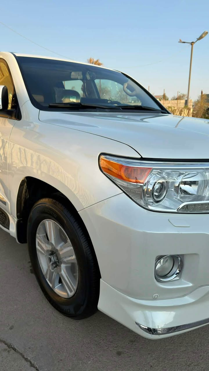 وه نه وشه ٢٠١٣ GXR بريمي 
٨ارباك 
كوشين جلد 
كير و مه كينه نه كرايته وه 
بە شە رتی ١٠ فە حس برغوي بانه درابێت
سە یارەکە هی مالی خومانە سە نە وی ڕەقە م تازە یە
٢٠٢٩بە ناوی خۆمانە وە یە
شه غال تايه ي لۆک لۆک سپێر دانە گیراوە 
قه تره بۆیاخی نیە  دحاميش به شه رت
٣٦٨ورقه و مجال
***********ر.م أربيل, العراق
