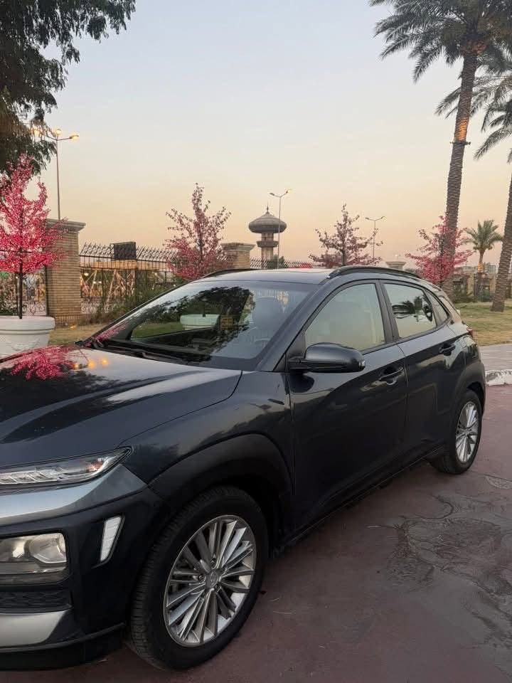 للبيع | Hyundai Kona 2020 🇺🇸
بسعر مناسب جدآ

هيونداي كونا 2020 أمريكي فول مواصفات 1/1 ✨
ماشية: 82 مايل
المحرك: 2000 دوش 

✅ حادث بنيد وجاملغ فقط
✅ بدون دواخل
✅ طاك إيرباك ومرجع سستم جديد

المواصفات: 🔥

1- فتحة سقف
2- بصمة
3- كامرة خلفية
4- شاشة كبيرة
5- تحكمات ستيرن
6- كمبيوتر تحديد أعطال
7- كشن السايق كهرباء
8- شاحن موبايل
9- مانع انزلاق
10- إشارات بالمرايا الجانبية
11- تحديد مسار
12- كشنات تدفئة
13- نظام SPORT
14- سماعات Infinity
15- رادار جانبي
16- رادار أمامي
17- رادار خلفي
18- ويل كب 17
19- بلوجكتر
20- سبير منازل

المكان بغداد 
✨ السيارة كاملة مكملة من كل النواحي
السعر 12,500$

الاتصال
***********
