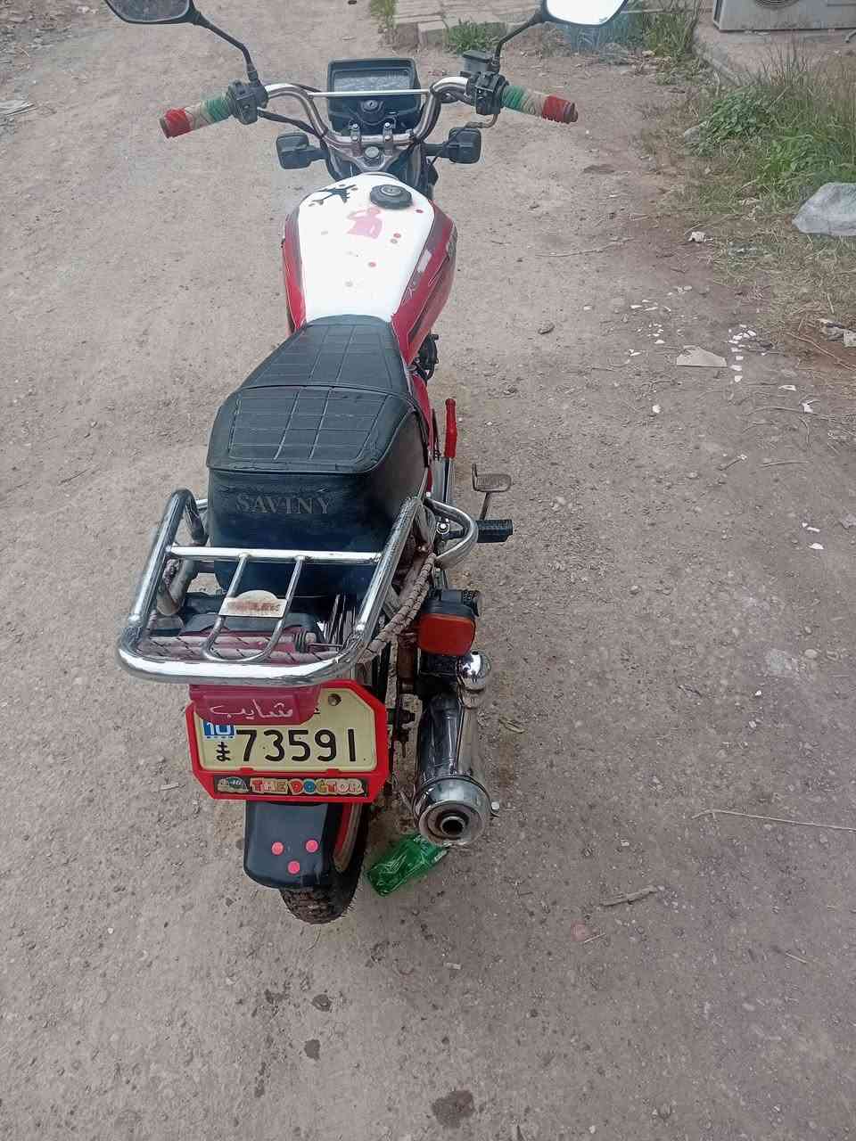 دراجه ايراني للبيع موديل 20 دراجه نضيفه كلش مكاني بغداد ***********
