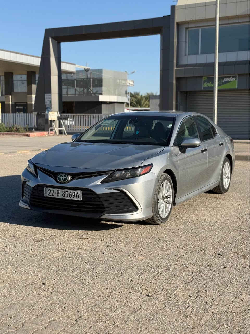 كامري موديل 2021 امريكي 
مواصفات LE
ماشية 85 مايل 
بدون صبغ بدون تبديل 
ضررهه البونيد و نفسه مصلح بارد و صور الضرر موجود 
سيارة جديدة و مناقصهه شي 
للاستفسار *********** خناقين, ديالى
