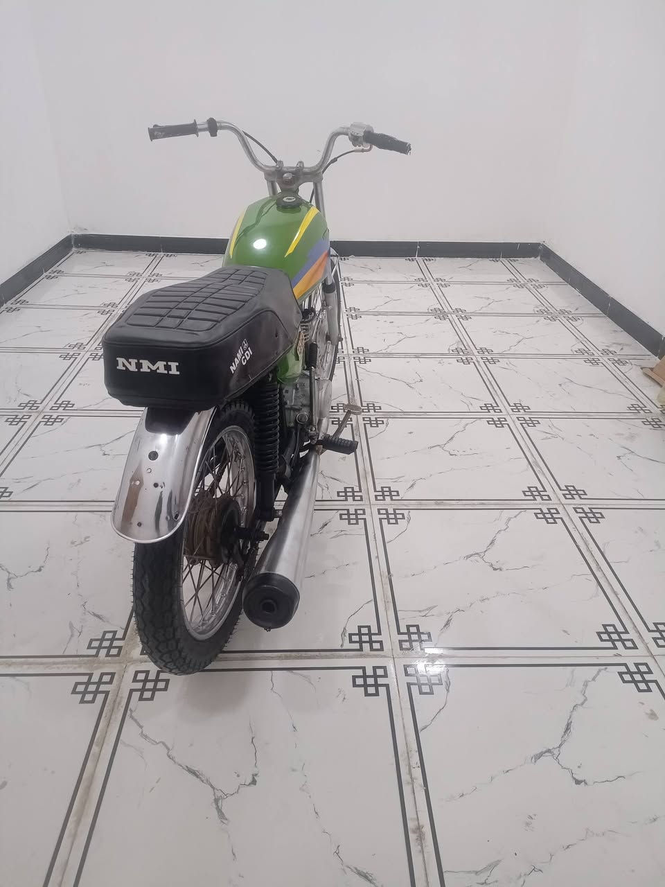 ادوات مكينه نامه شلعه تشك المكينه مكفوله من التنقيص والتبخير والدخنه دراجه نضيفه كلش مكفوله من البوكه سعر 400 بيهه مجال قليل ***********
