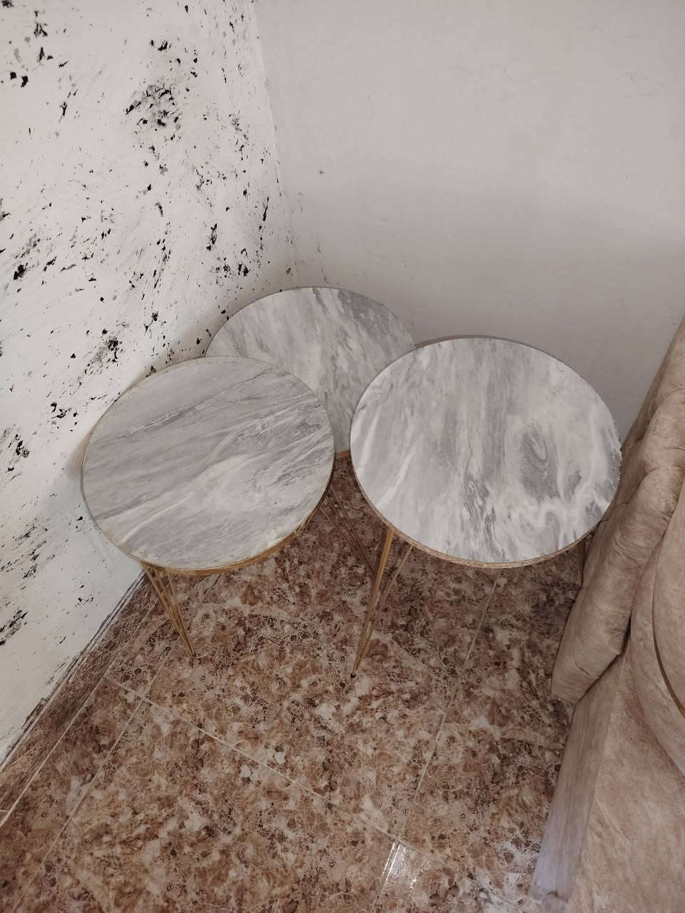 لبيع
