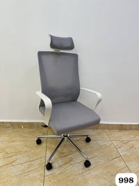 تعلن شركه الروان الا ثاث عن توفير انواع الكراشي المكتبيه ٠٧٧١٣٥٢٦٠٣٣