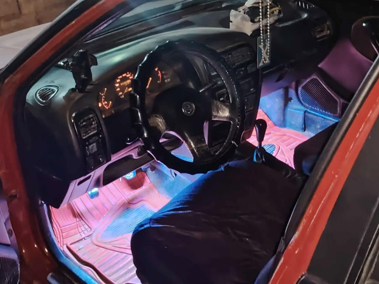 نيسان برامير حجم 20 رقم الماني كير عادي محرك وكير شرط السعر 35 تحويل وكاله غرمات صفر ***********
