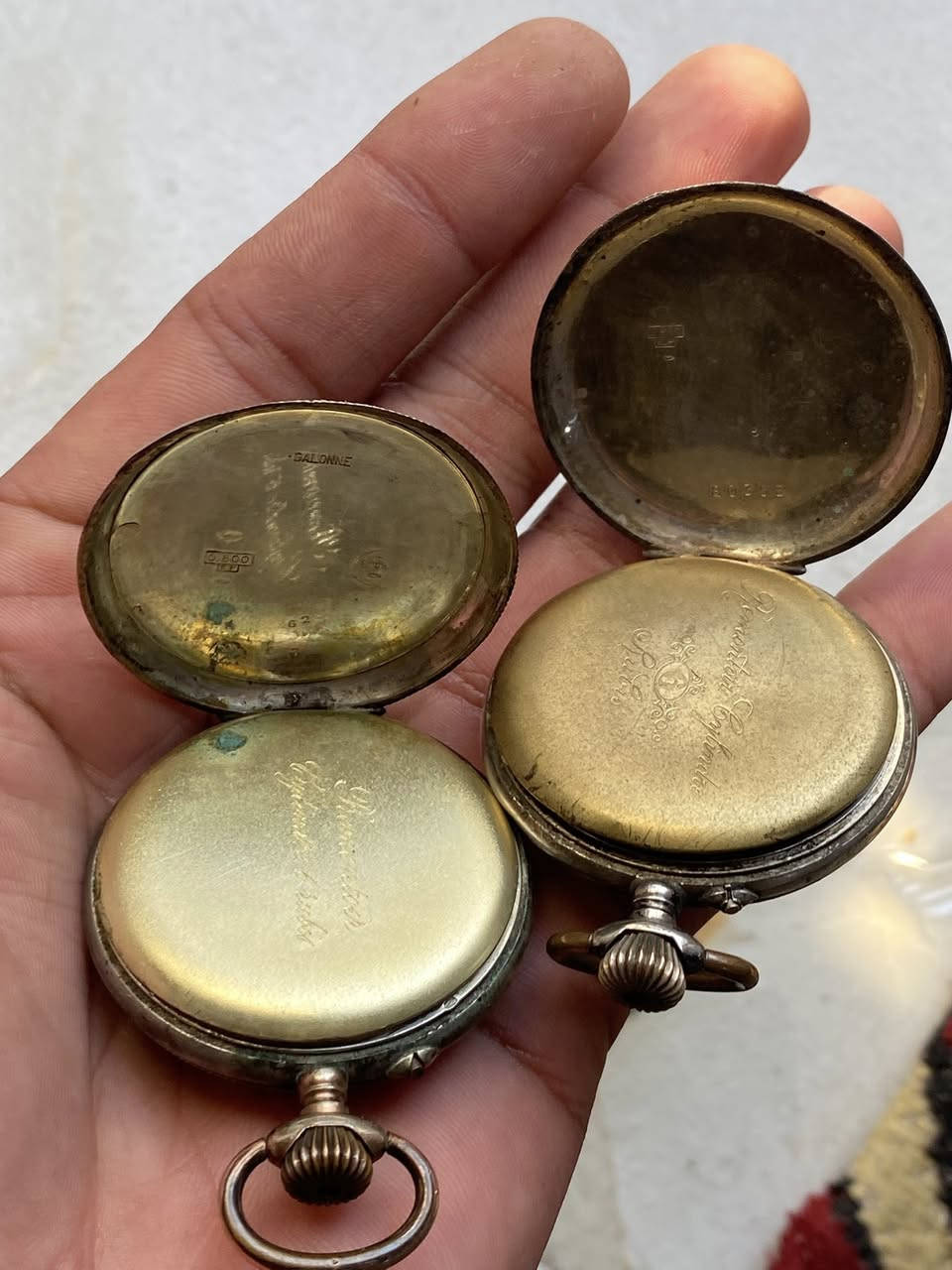 ساعات جيب فضه عيار 800 بالكامل  سعر 200 الف


**إذا كنت صاحب هذا الإعلان وتريد حذفه لأي سبب، رجاءا أرسل رسالة إلى الدعم الفني**