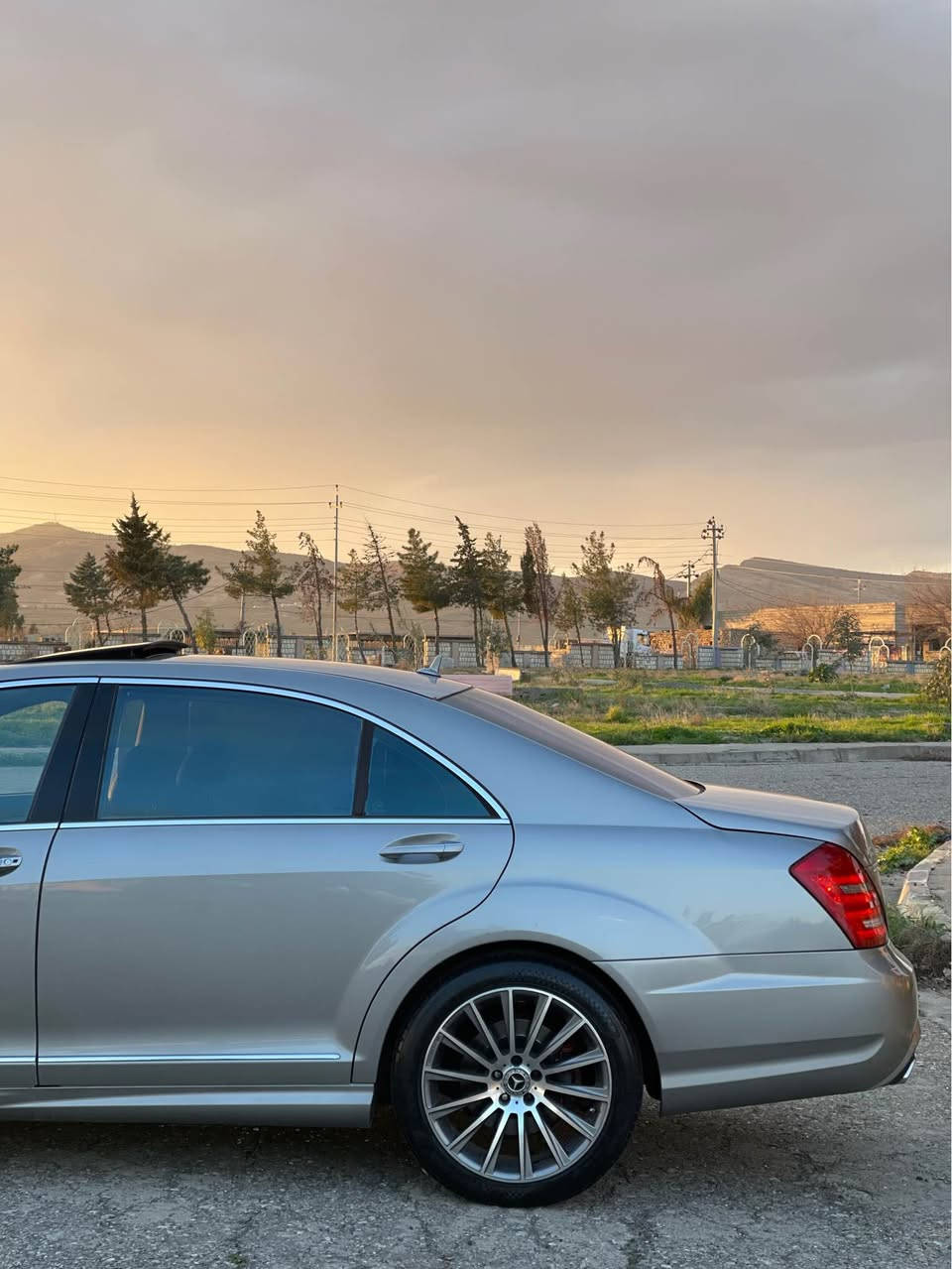 نرخی ۸۲ گەڵا و کەمێک مەجال💵
📞***********
📞***********
مارسيدس بێنز  S-500 مەنەفێست , دوبەی ساغ ساغ📦
مۆدێل ۲٠٠۹ ، فوول مواصفات ، V8 🚀
گێڕ و مەکينە بەشەرت ، کارەبايی بەشەرت  ✅
سەيارەيەکی زۆر جوان و پاکە ، دەعم و لێدراوی نيە يەک پارچەی پەمپە ،  دەرگا لارج .
سەيارەکە ساغە دوبەيە✅☑️
نرخی ۸۲ وەرەقە و کەمێک مەجالی تێدايە💰
ناونيشان : کۆيە 📍 كويسينجاك, أربيل
