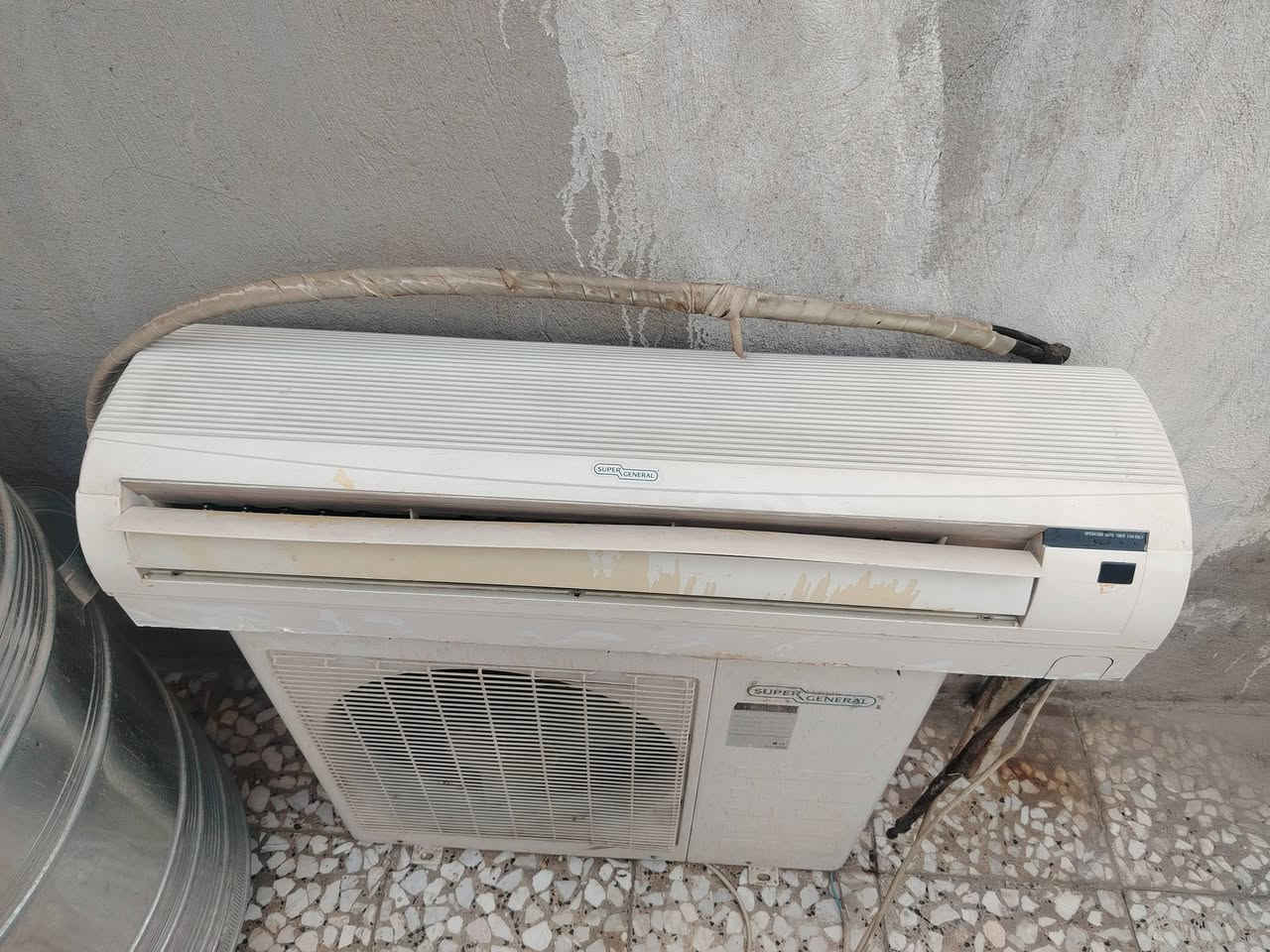 السلام عليكم للبيع سبلت جنرال 2طن شغال وثلج
سعره ٣٠٠ وبي مجال
***********
