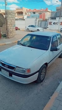 أوبل فيكترا • ي31