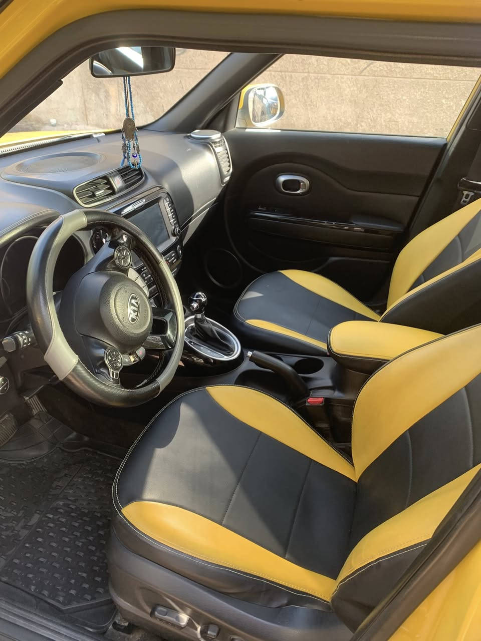 السلام عليكم للبيع كيا صول موديل 2015اصل صفره فول موصفات
حادثه جاملغ الايمنه بدون شاصي ولغد مكفولات ايرباك برده فقط وياه رش صفحه اليمنه. مواصفاته بصمه بنورما. كشن  كهرباء جلد تدفئه تبريد. شاشه جبيره. سستم صوت 9  سماعات اناره داخليه   كير محرك  2000 جي دي اي خير من الله حداديه جديده 

تخم تاير شادله. هيئه مصفره كل نقص مابيه عليه ادامه كامله

جاهزه سعره 112 ورقه 

شهداء العبيدي 

الرقم ***********
