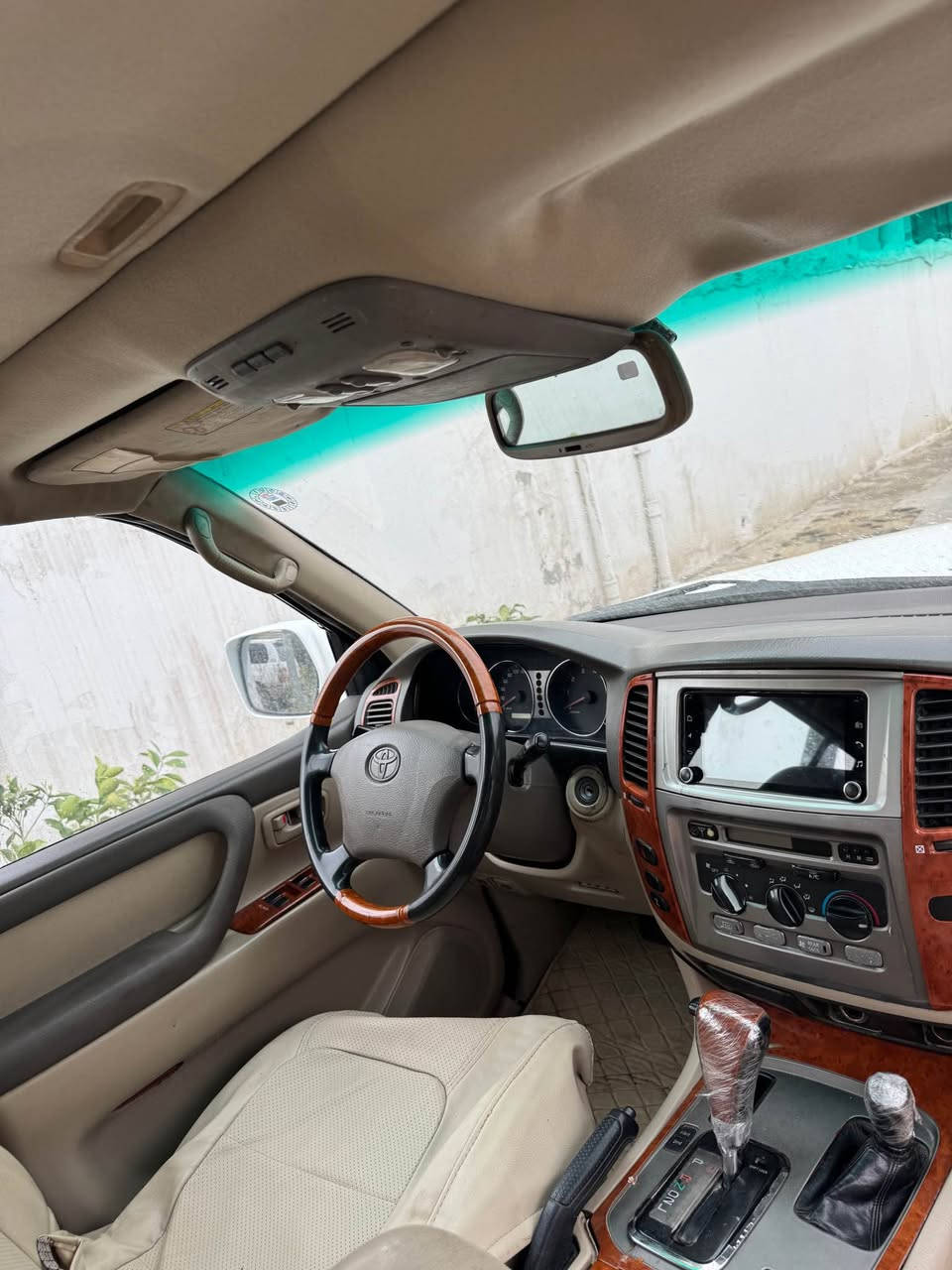 مونيكا ٢٠٠٧ مواسةفات gxr فول سلايت ناو فورميكا سوكان عةسير دةشبول بةرز گيرو مةكينة ئةكسل بةشةرت سةنةوي فةحسو هةزة ژينگةو ريگاو بان هةمووي نويية سبوغ عامة كةتة سةر لا سةعري ١٢٥ مةجالةكي كةم  زانياري زياتر *********** أربيل, العراق
