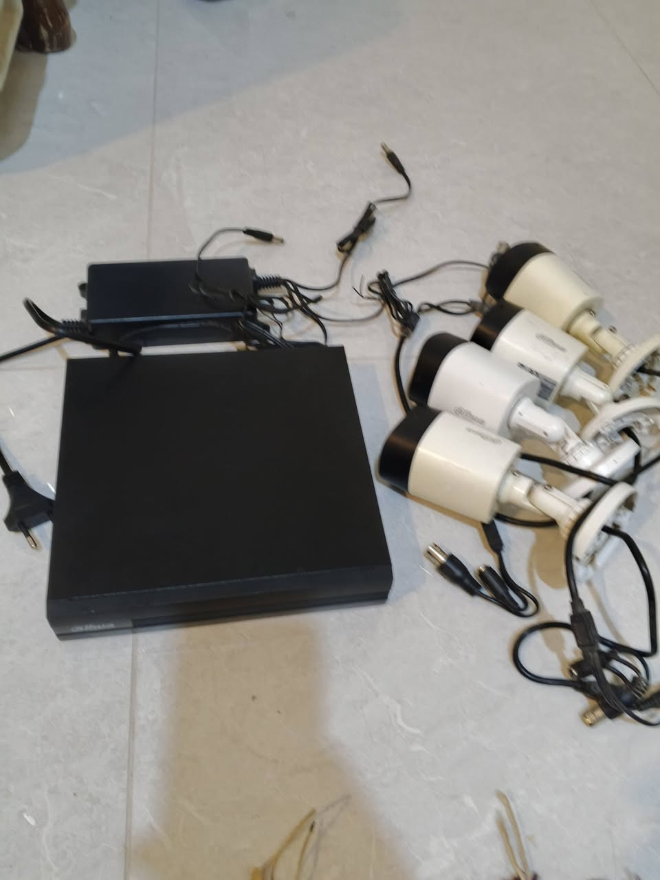 كاميرات دهوا مع جهاز التشغيل للبيع ***********
