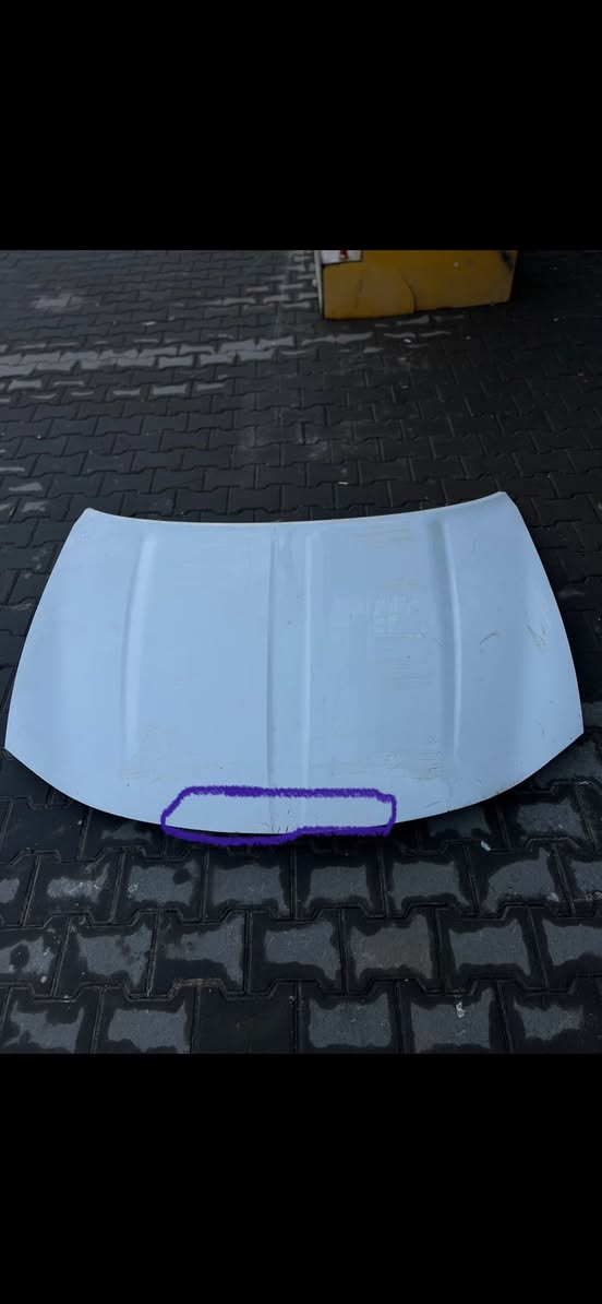 السلام عليكم
بنيد جارجر ابيض SXT اصلي بلادي 
بي فقط معجون بالحافه موضح بالصوره 

السعر 200 قفل - مكاني نجف - ***********
