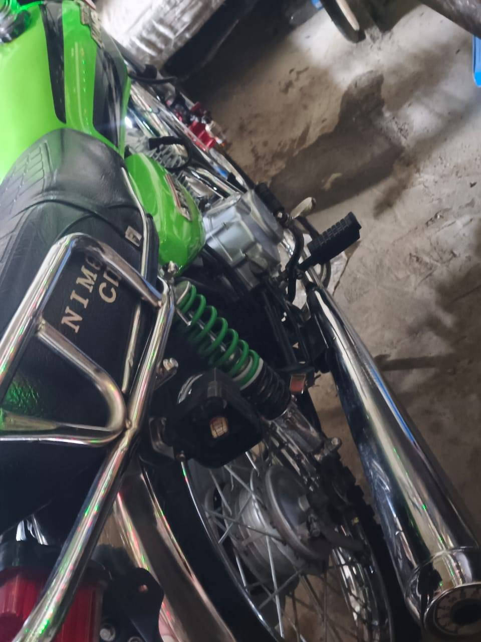 اربعه كير اوراق سكنر 7 اوراق ويه لمكاتبه مديل 23 طالعه بل25  سعره 675 وبيه مجال قليل دراجه جديده ماناقصه شي مكان الدراجه كربلاء الامام الحر رقم الهاتف *********** 
*********** كربلاء, العراق
