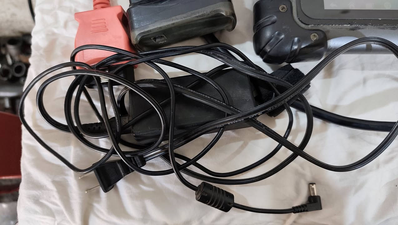 جهاز فحص السيارات Autel Maxisys MS 908.

هذا الجهاز بالجديد 29 ورقة، لكنني أبيعه بسعر ٧ اوراق لأن التحديث تم في 7/2022. يمكن استخدامه لفحص وبرمجة السيارات.

إذا كنت ترغب في التحديث، يمكنني تفعيله ب 6 أوراق، بينما يتطلب التحديث (9) أوراق في حال شرائه بشكل منفصل.

أنا باربيل 

للمزيد من المعلومات، ارسلي رسالة معي عبر رقم الهاتف أو واتساب: - ***********
----------------------------------------------
جیهازی فەحسی ئۆتۆمۆبیل لە جۆری ماڕکەی Autel maxisys ms 908.
ئەم ئامێرە بە نوێی ٢٩ وەرەقەیە بەڵام بە ٧ وەڕەقە دەیفرۆشم چونکە مانگی ٧ ی ٢٠٢٢ ئابدێتی تەواو بووە. هیچ کێشەی نیە. پشکنین و بەرمەجەی ئۆتۆمۆبیلی پێ دەکرێت.

گەر نوێکردنەوەشت دەوێت دەتوانم بە ٦ وەرەقە چالاکی بکەم، لەکاتێکدا بەس نوێکردنەوەکە بە ٩ وەڕەقەیە گەر خۆت بیکڕیت.

بۆ زانیاری زیاتر نامە بنێرن بۆ ئەم ژمارە مۆبایلە و وەتس ئەپ:- ***********
