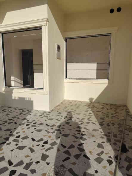 اعلان رقم (584)📢📢📢
————————————-
#دارللبیع مساحة 100متر مربع 
#فول سيراميك بناء حدث 
#صفر مامسكون zero 
#مكونات (غرفتين نوم و استقبال و مطبخ وصحيات و كراج سيارة 🚘 
#سقف مغربي 
#نظام دكت مركزي 
#الموقع دروازة
#فرع  مكتب دروازة 
#فول خدمات
#استفسار
*********** واتساب📲
***********
_____________________
خانوو بۆ فڕۆشتن 100مەتر چوار گۆشە 
فول کاشی و بینایی نوێیە
سفرە و ماڵی تێ نەچووە
پێك هاتووە لە (دوو ژووری نووستن)
شوێن دروازة
فەرعی نووسینگەی دەروازە
فول خزمەت گوزاریە
*********** واتساب📲
***********
