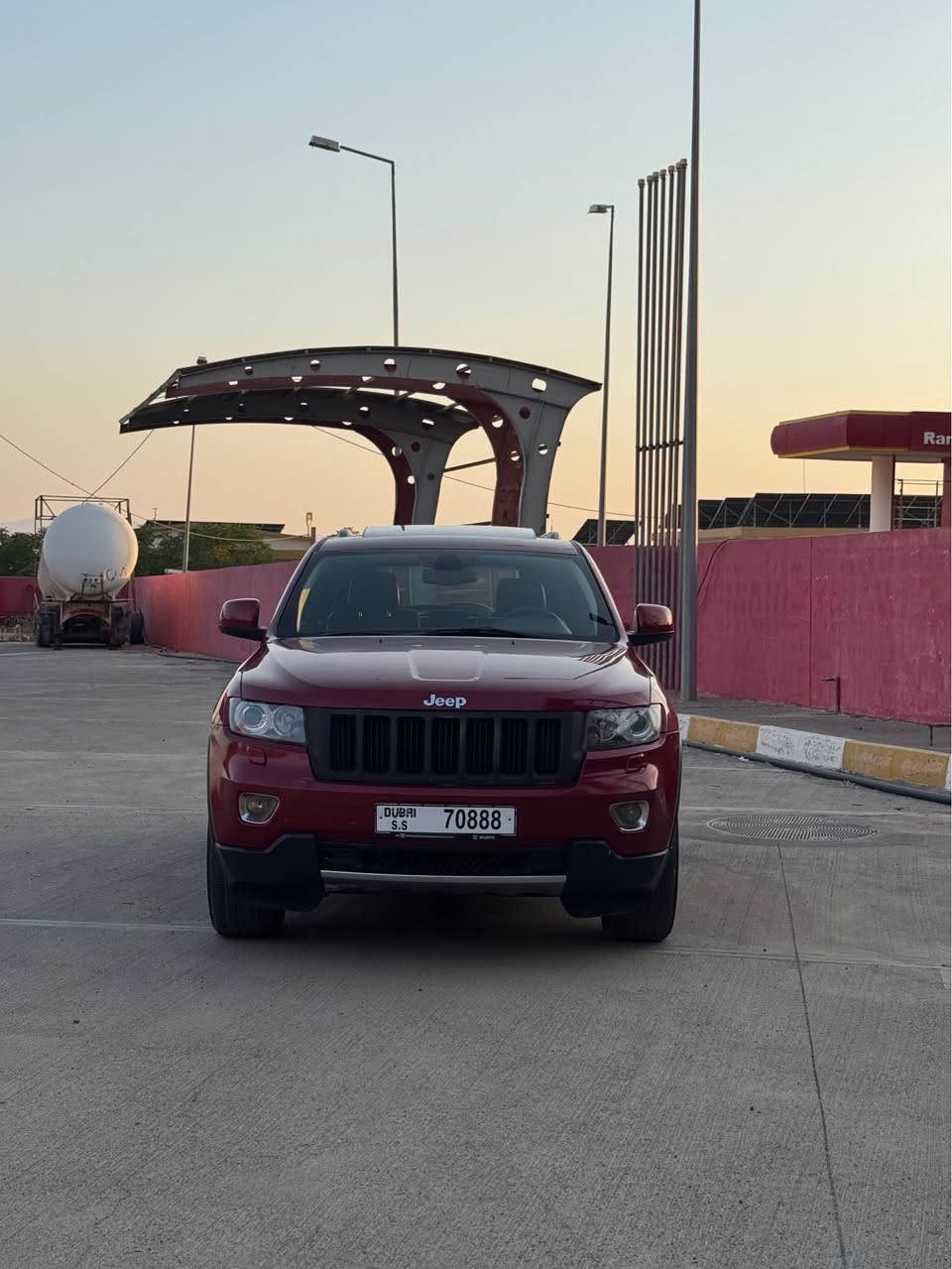 Jeep laredo 2012
براوەیە  براوەیە سەیارەکە تازە داخل  مواسەفات فوول فوول دەبل ئەکسل
٨پستۆن گێروو مەکینەو ئەکس بەشەرت کارەبایات مەزبووت پانۆراماو بەسمەو حاسەیە سندووق شەفتە پێش و پشتی کەپسە دەحمو لێدراوی نیە ٤ تایەی نوێی ویلی ستیلی لەژێرە تەبریید ساردوو گەرم مەزوبووت ئاوێنە کارەبا و کوشن هیتەرو سوکان هیتەر ڕۆنی گێروو مەکینەی گۆراوە 
سعری خوار بازارە 66 گەلاو مەجالێکی برایانە 
Watss app -viber -*********** رانية, السليمانية
