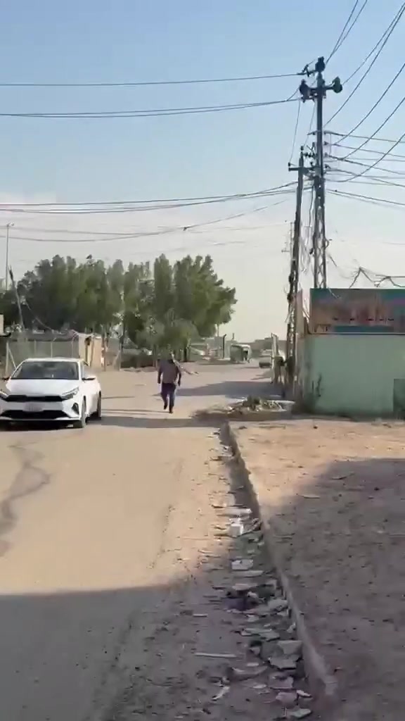 بيت للبيع جديد المساحة 150 متر موقع مميز على القناة مباشرة يبعد عشر امتار عن القناة في مدينة سكينة واجهة البيت   
١٢،٥ متر فيه مساحة امام البيت تقريبا ٨٠ متر ضمن البيت يحتوي على اربع غرف نوم ٢ حمامات واستقبال خارجي ما يميز البيت موقعه الدخول والخروج سهل ممكن الاتصال على الرقم
 0774422286 يوجد وتس اب
مكلف بالنشر لا يوجد اتصال على الماسنجر


**إذا كنت صاحب هذا الإعلان وتريد حذفه لأي سبب، رجاءا أرسل رسالة إلى الدعم الفني**