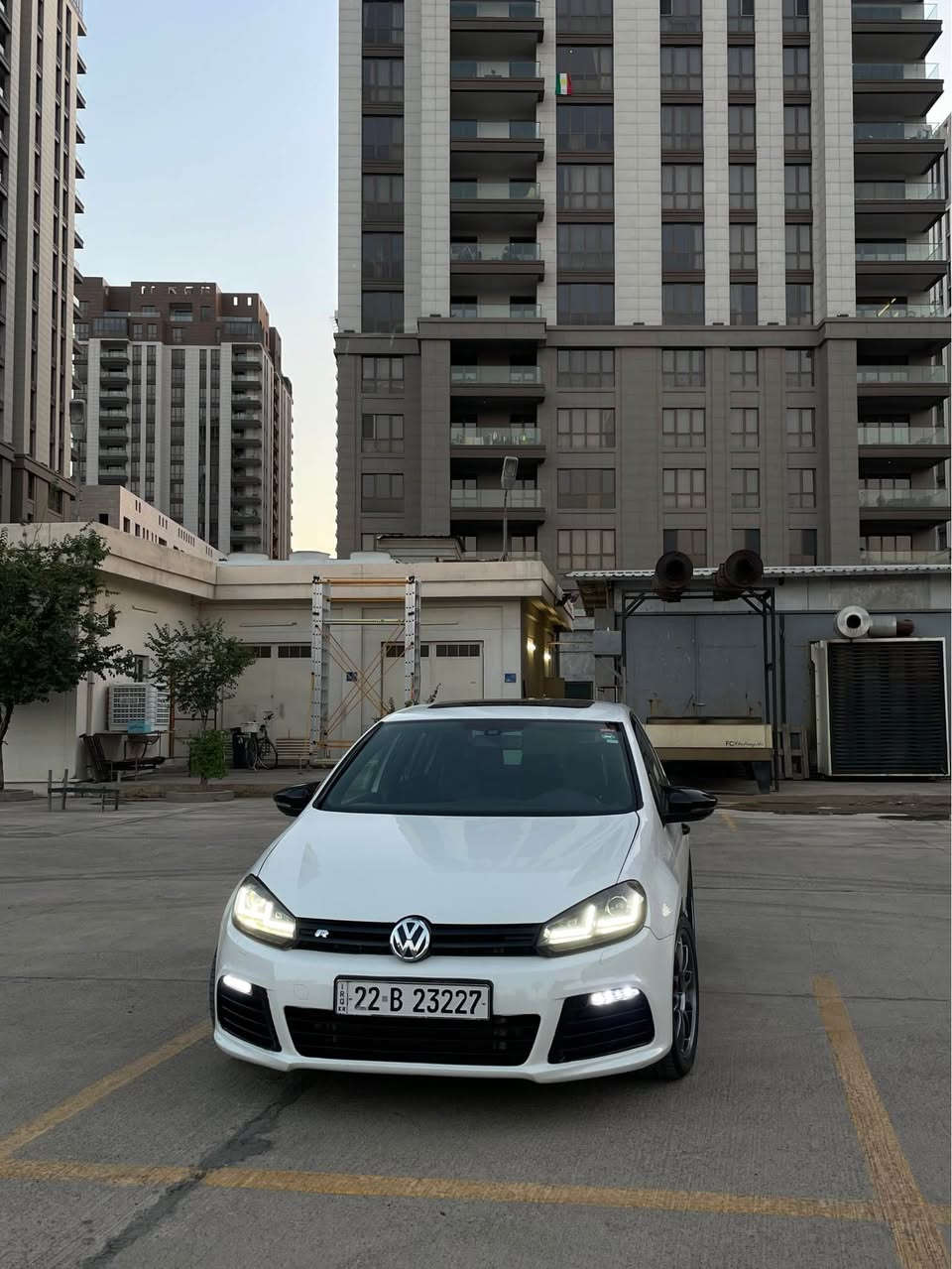Golf R Mk6 2011

بۆ فڕۆشتن 
قەپات مواسەفاتە 
گێرو ومەکینەی بە شەرت نەکرایتەوە 
سەیارەکە بێ مەسرەفە
ئکسل و گاردنی تازە گۆڕاوە بە شەرتە 
٩٨٠ هەزار غڕامەی لەسەرە پاش مەعمەلە ئەگەرێتەوە 
ئەگەر موشتەری نی سەری من و خۆت مەهێشێنە 
ر .م : 0️⃣7️⃣5️⃣0️⃣7️⃣1️⃣1️⃣8️⃣3️⃣8️⃣8️⃣ أربيل, العراق
